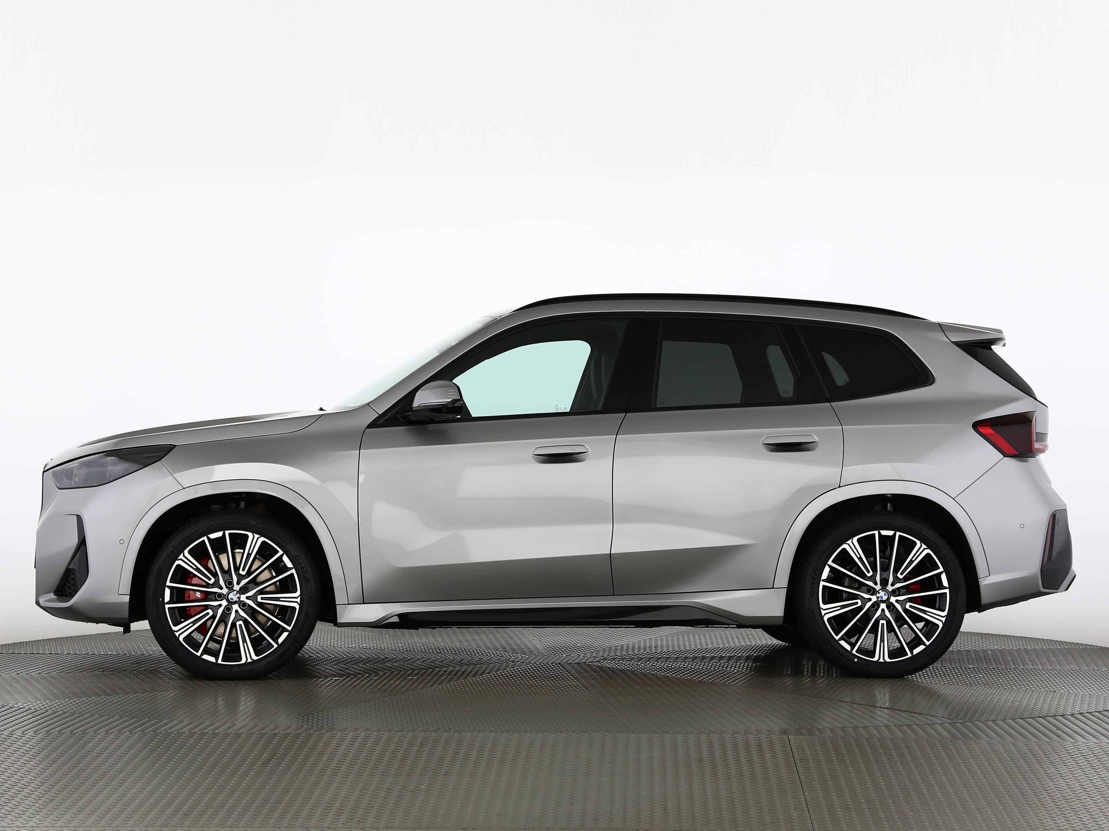 BMW iX1 30 xDrive - Vorschau 3