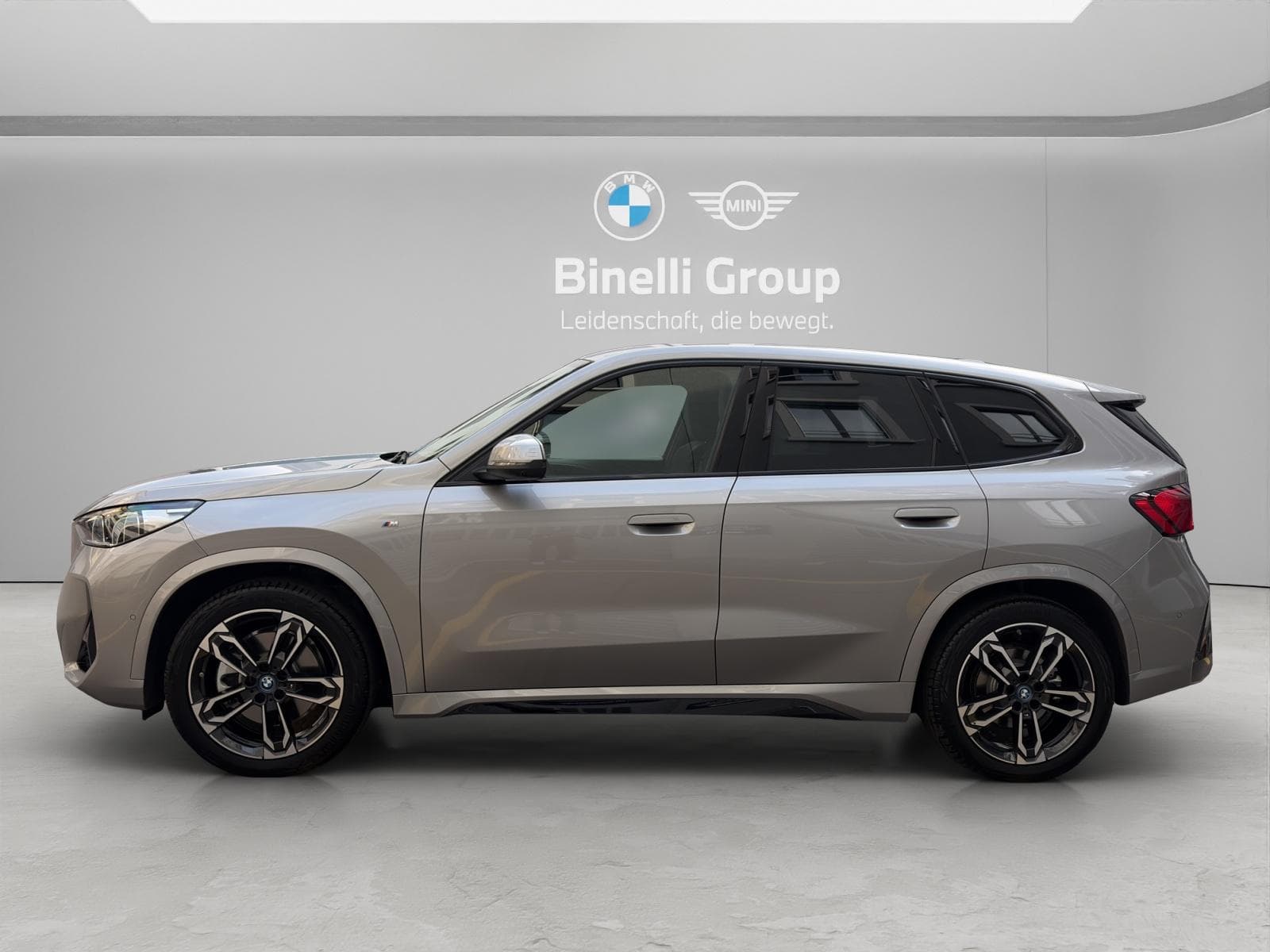 BMW iX1 30 xDrive M SportPaket - Vorschau 3