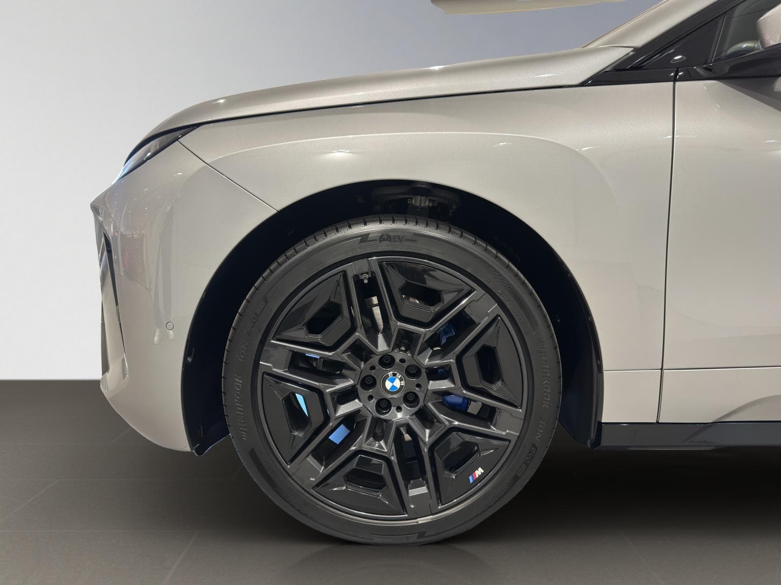 BMW iX xDrive60 - Vorschau 4