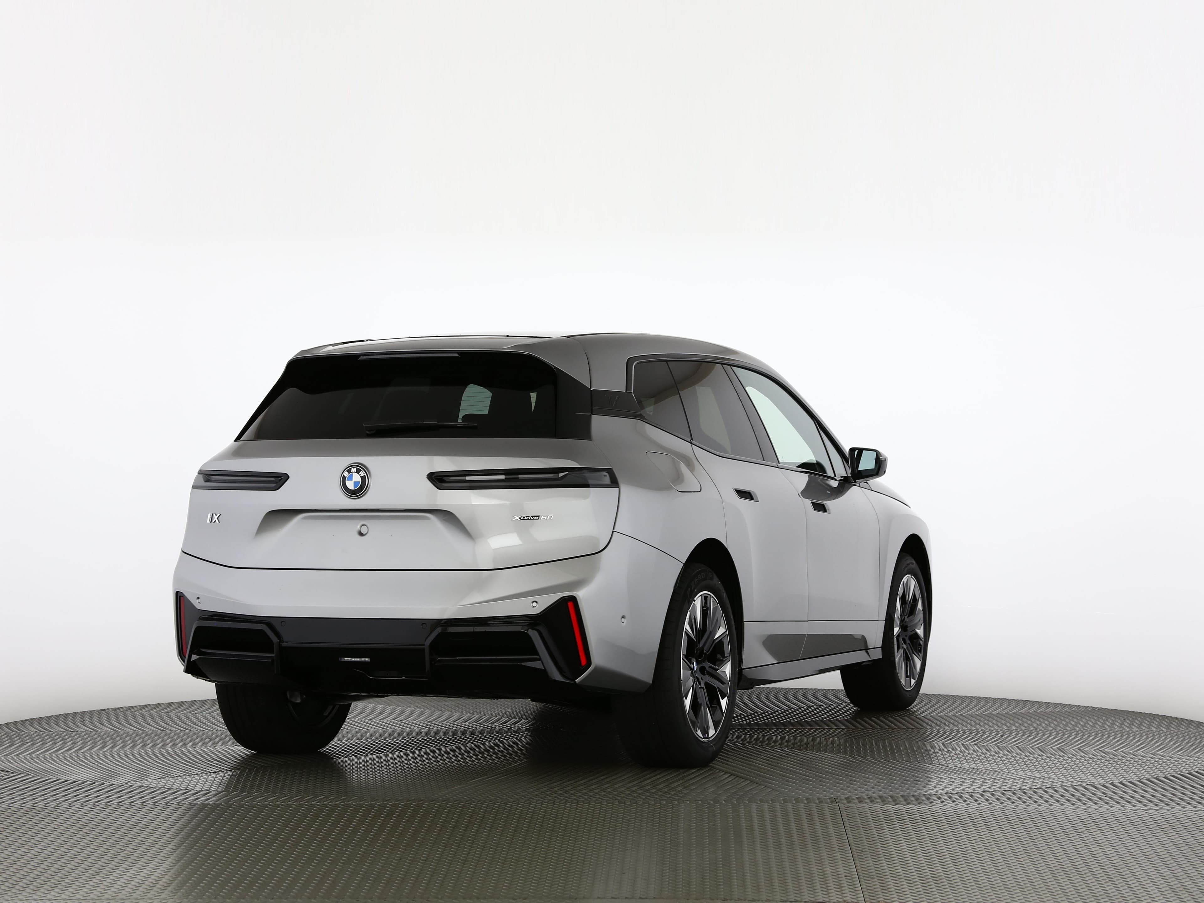 BMW iX xDrive60 - Vorschau 2