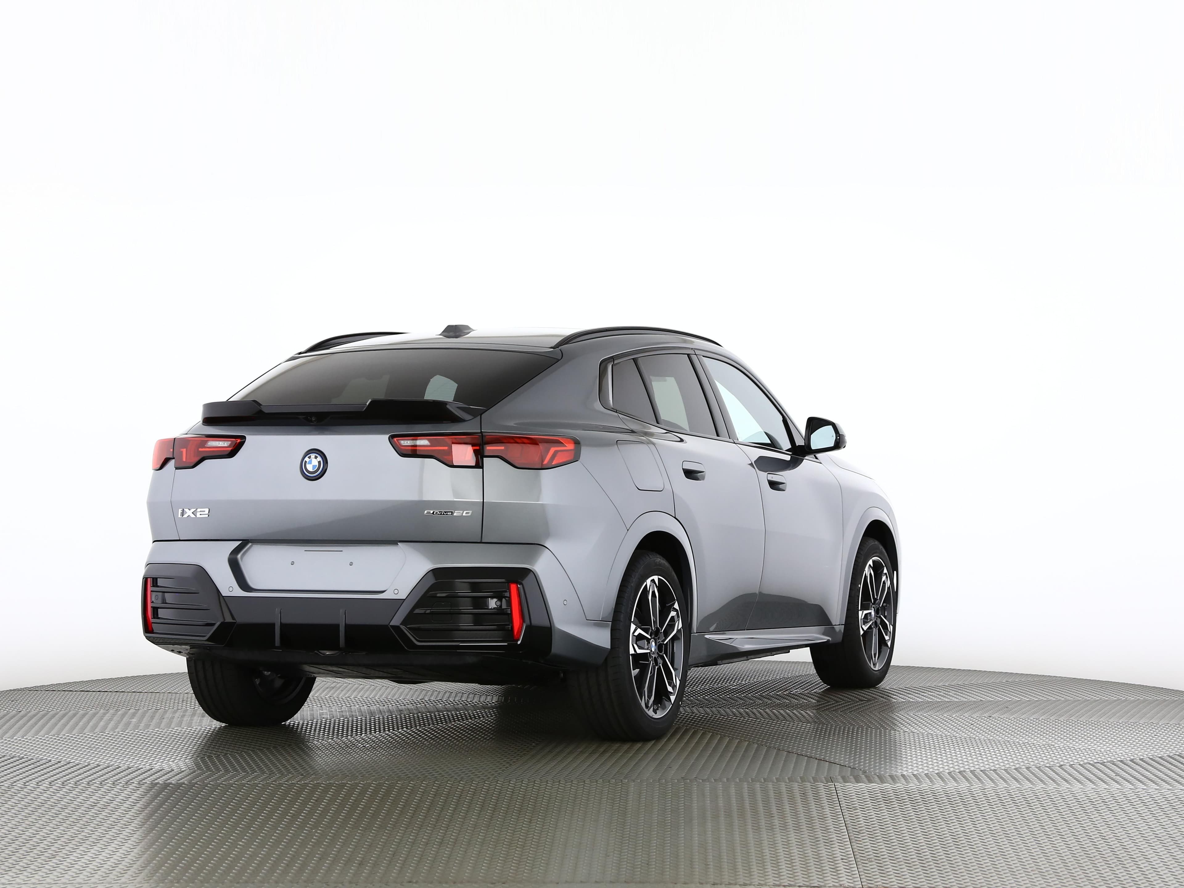 BMW iX2 20 eDrive - Vorschau 2
