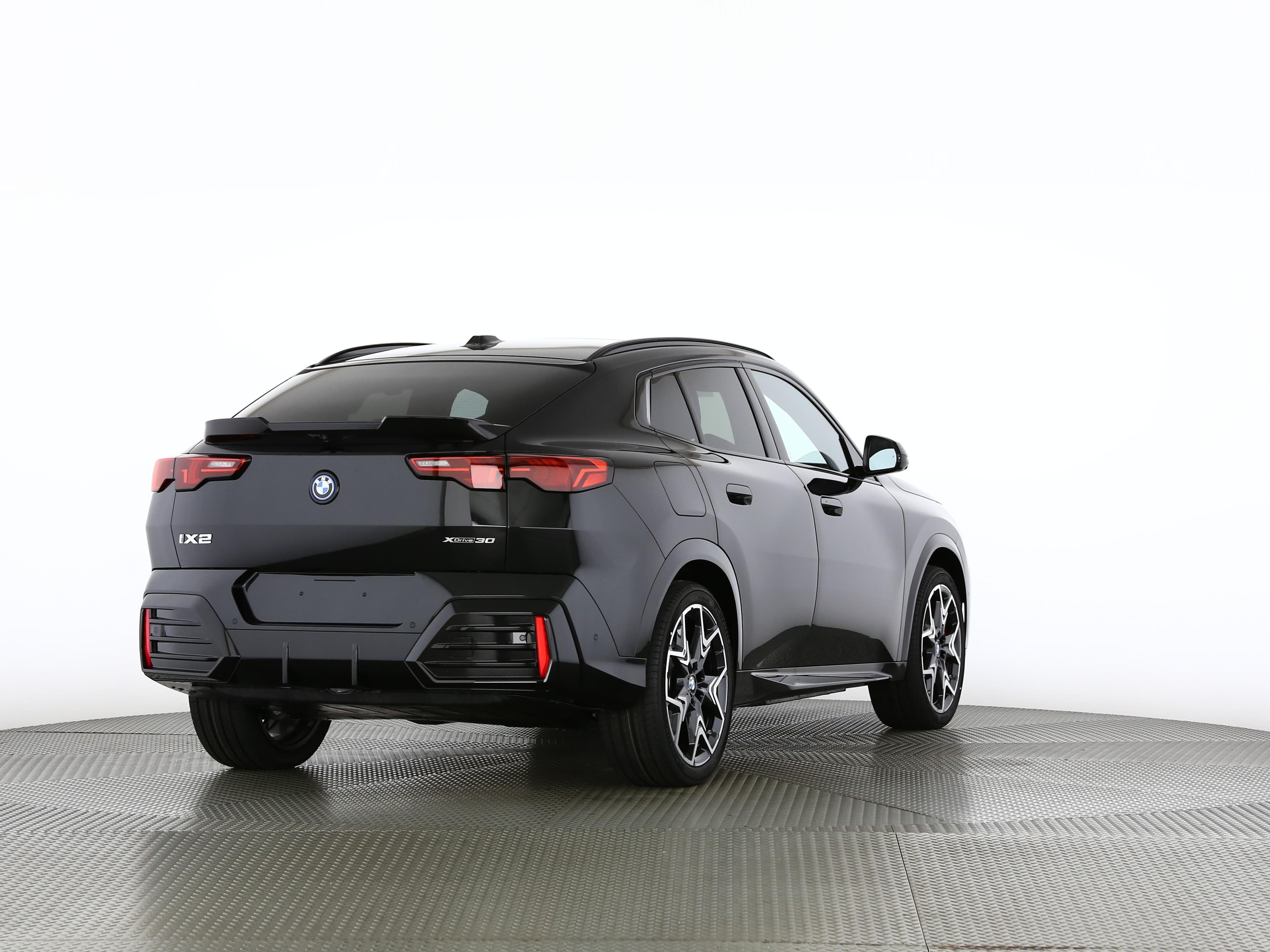 BMW iX2 30 xDrive - Vorschau 2