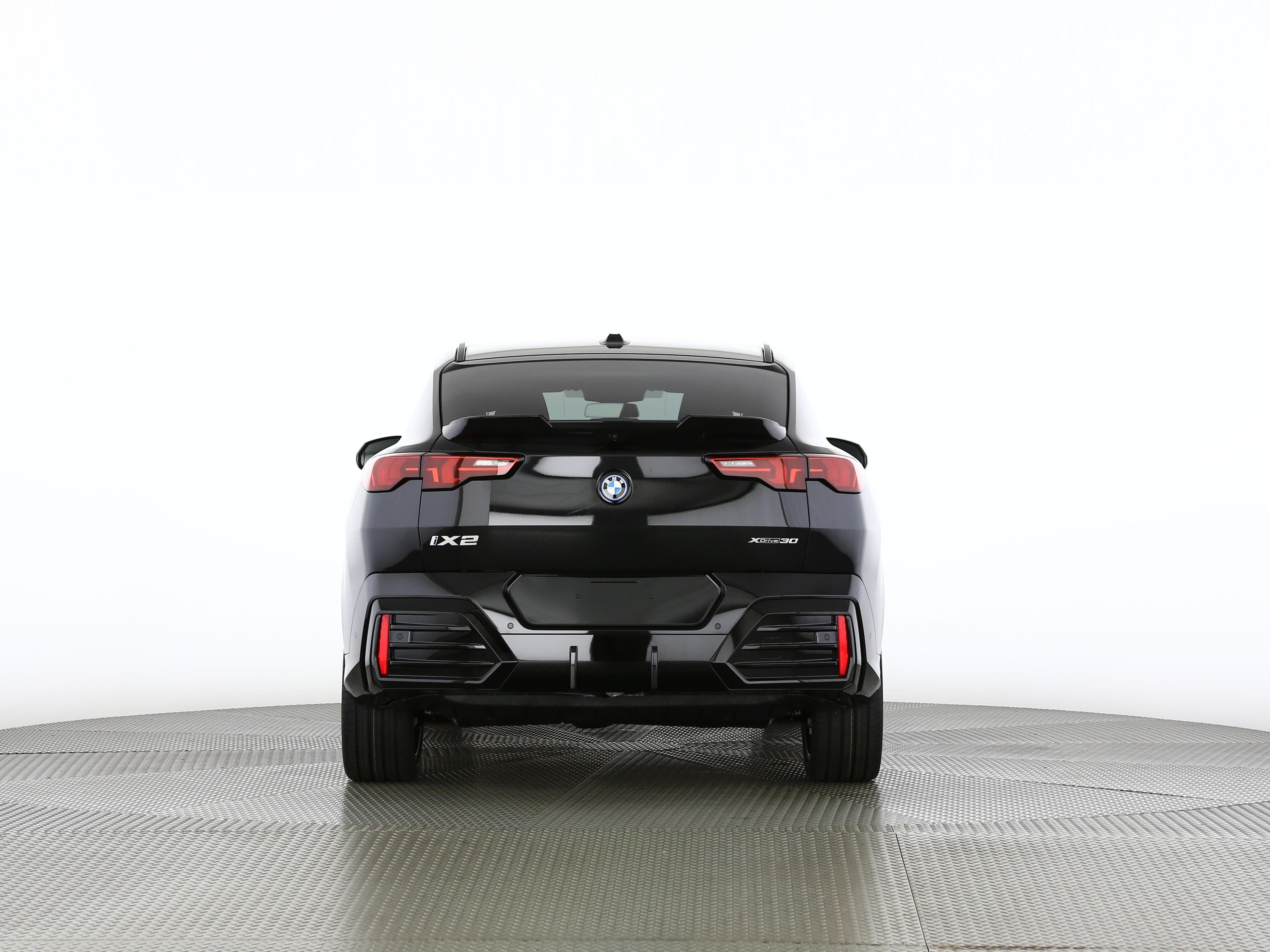 BMW iX2 30 xDrive - Vorschau 4