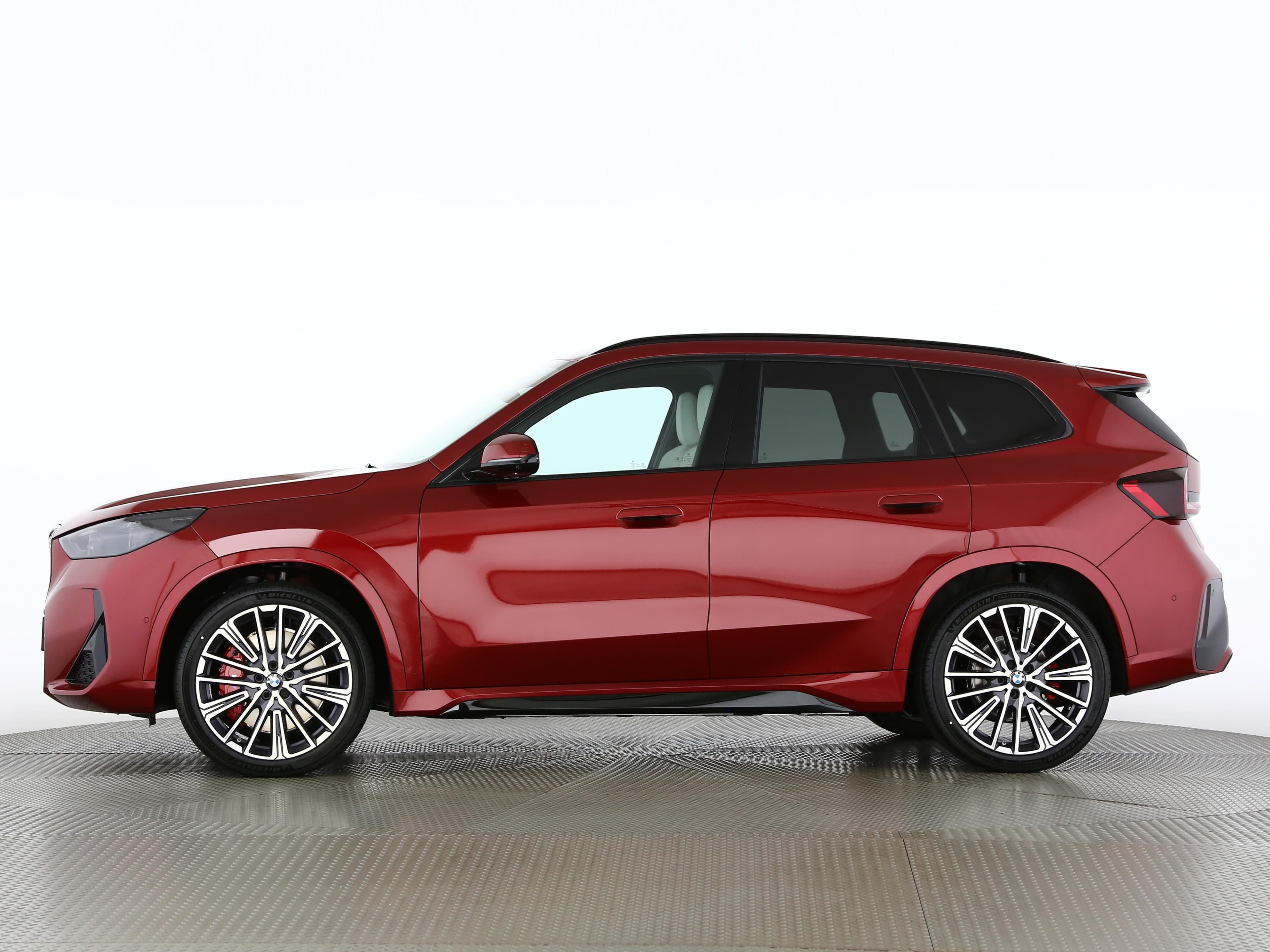 BMW iX1 30 xDrive - Vorschau 3