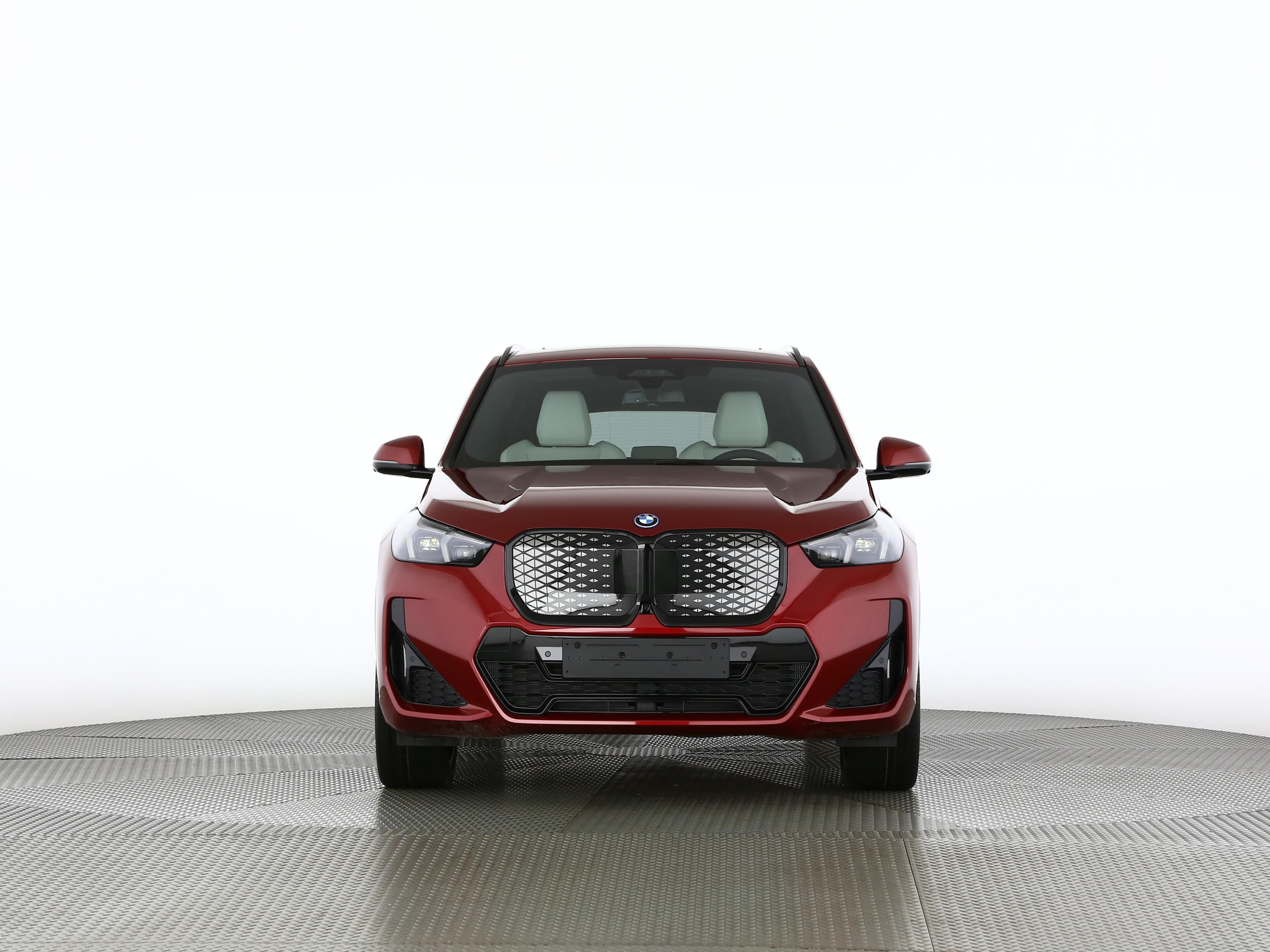 BMW iX1 30 xDrive - Vorschau 5