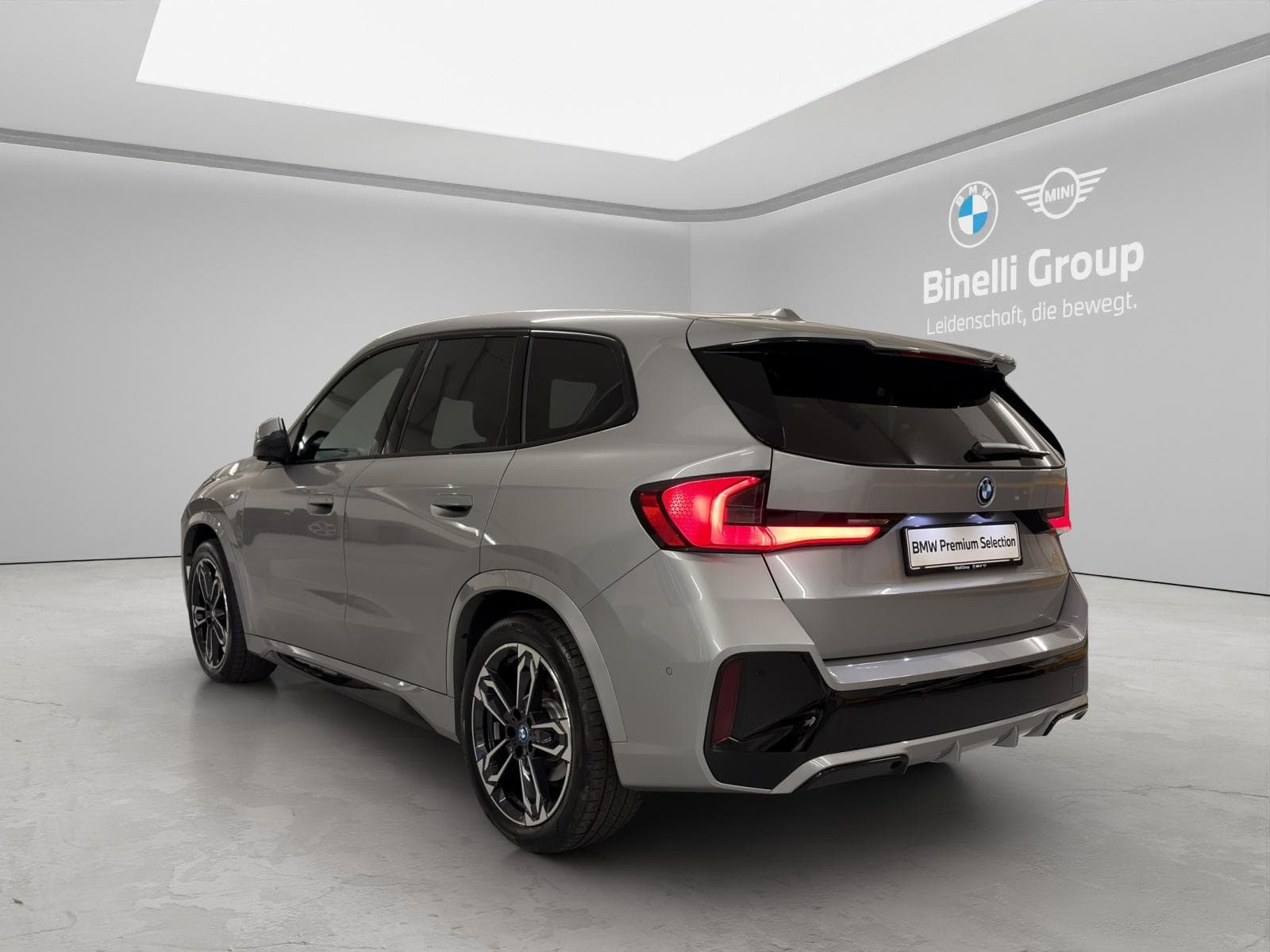 BMW iX1 30 xDrive M SportPaket - Vorschau 4
