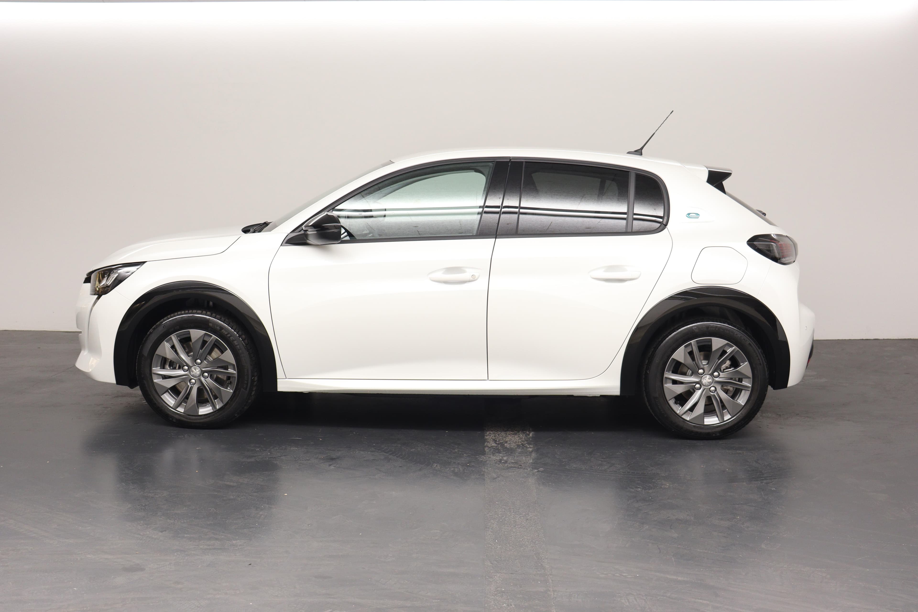 Peugeot 208 e-Allure - 100% Electric - Vorschau 4
