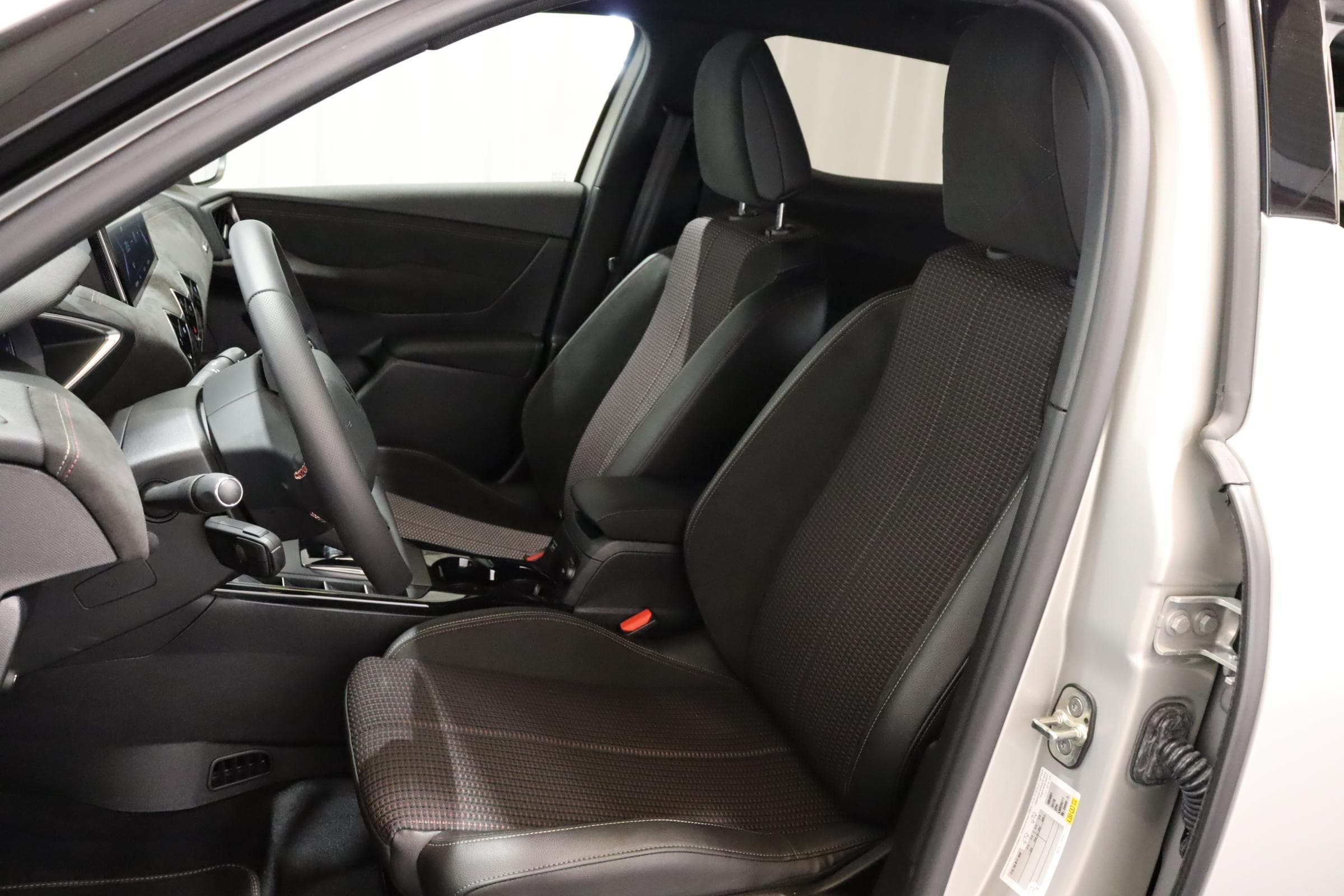 DS DS3 Crossback E-Tense Performance Line - Vorschau 4