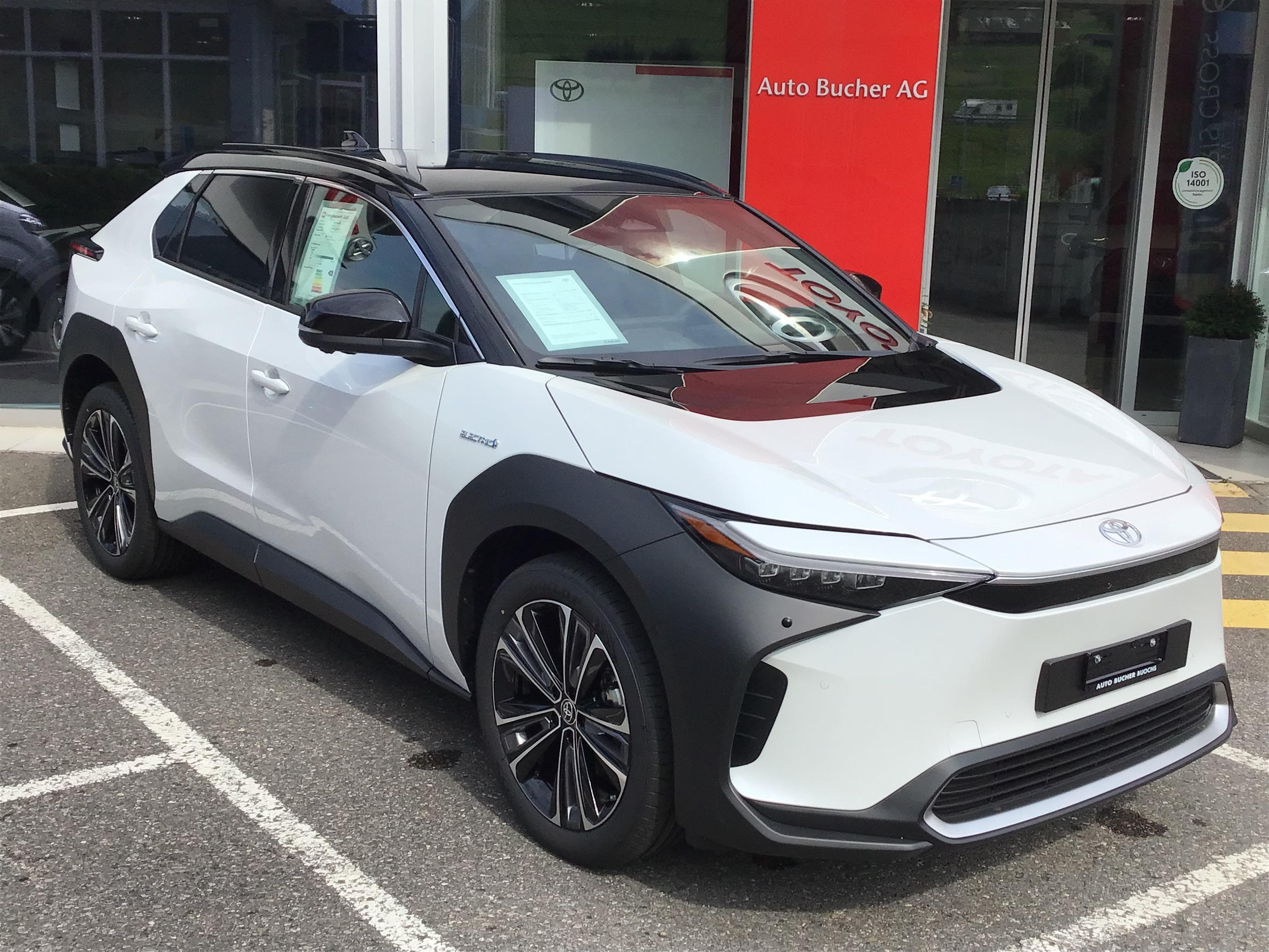 Toyota bZ4X Premium AWD - Vorschau 3