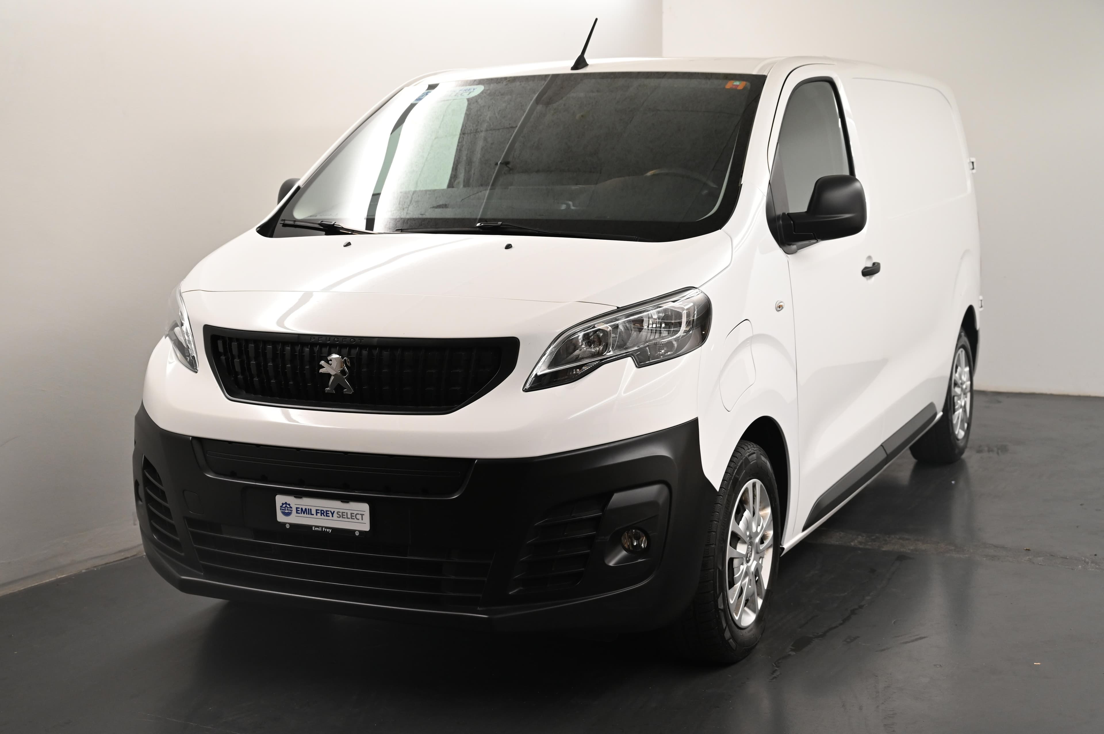 Peugeot e-Expert Kaw. Standard 75 kWh Premium