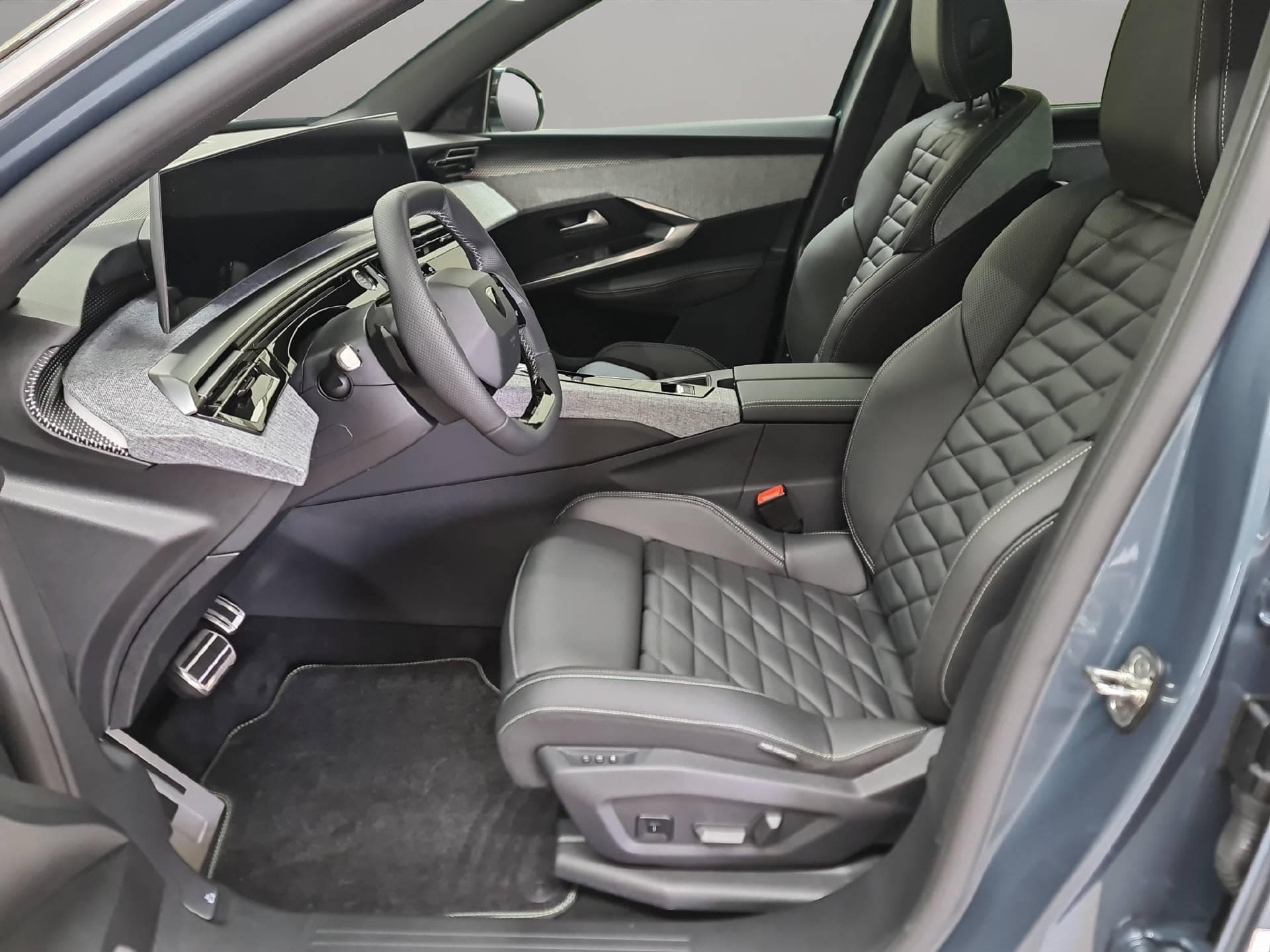 Peugeot e-5008 GT - Vorschau 5