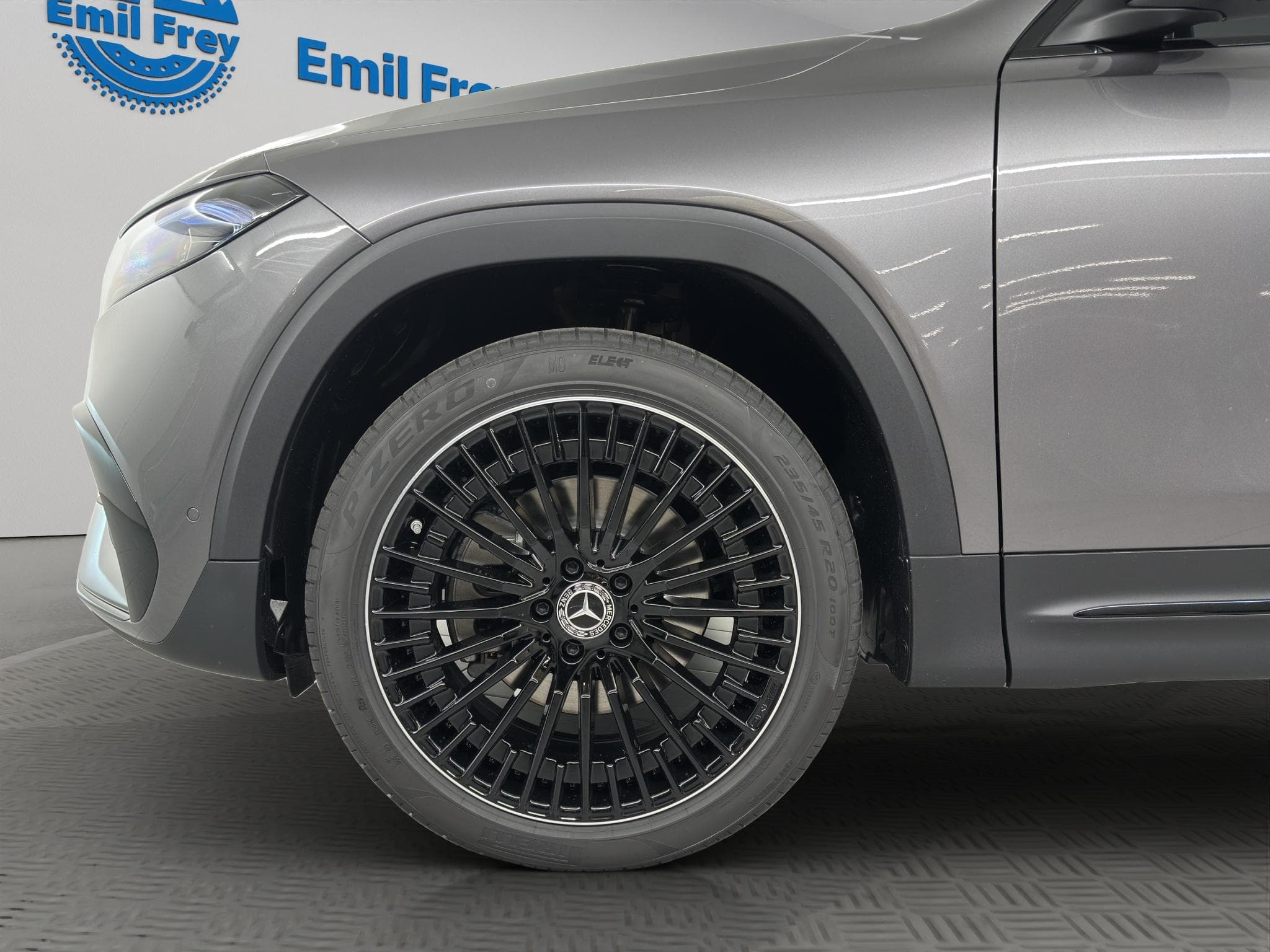 Mercedes-Benz EQB 350 Excellence AMG Line 4matic - Vorschau 4