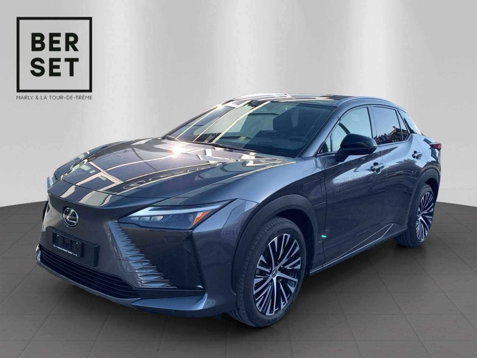 Lexus RZ 450e Comfort - Bild 1