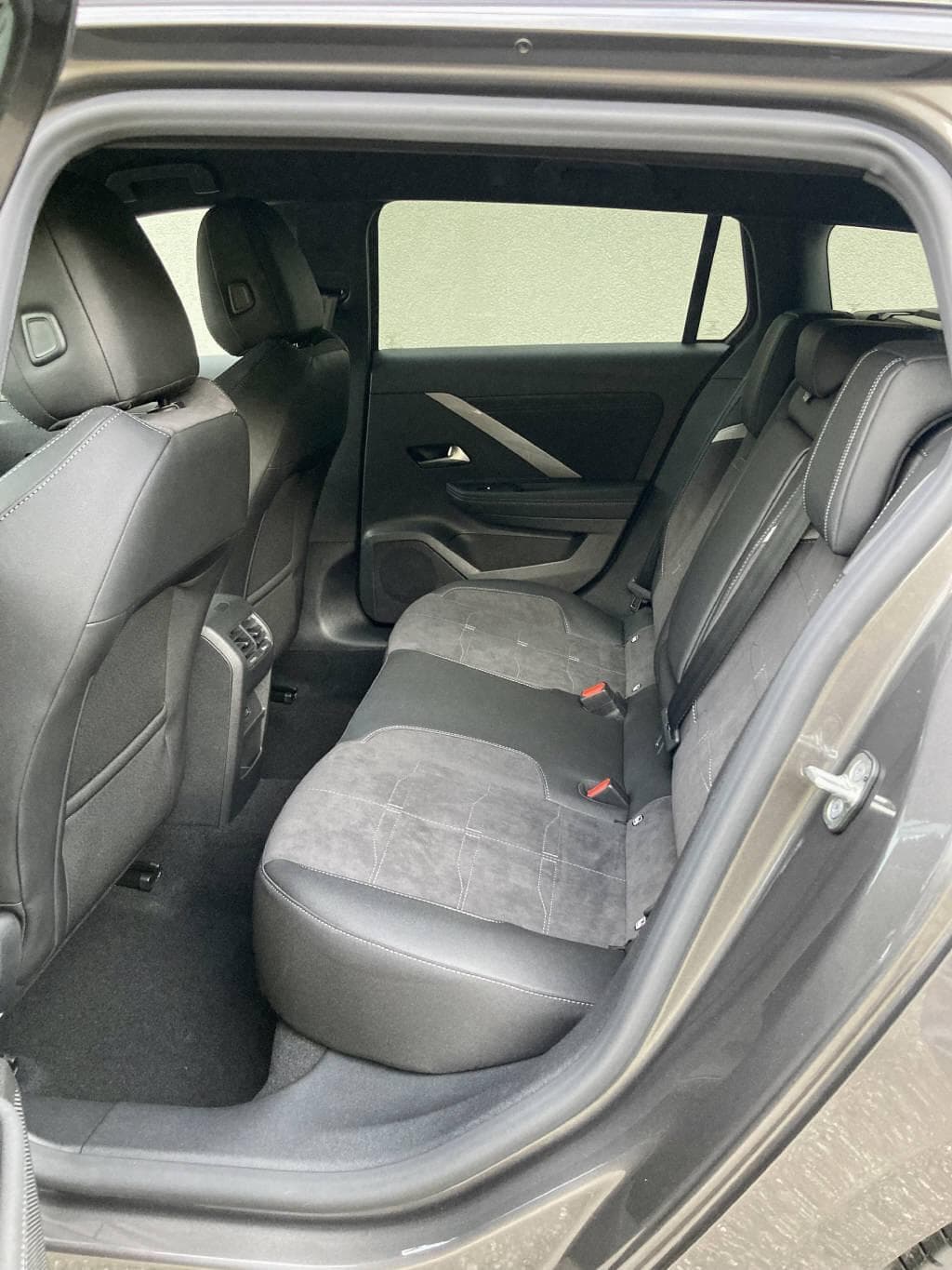 Opel Astra-e Sports Tourer Swiss Plus - Vorschau 5