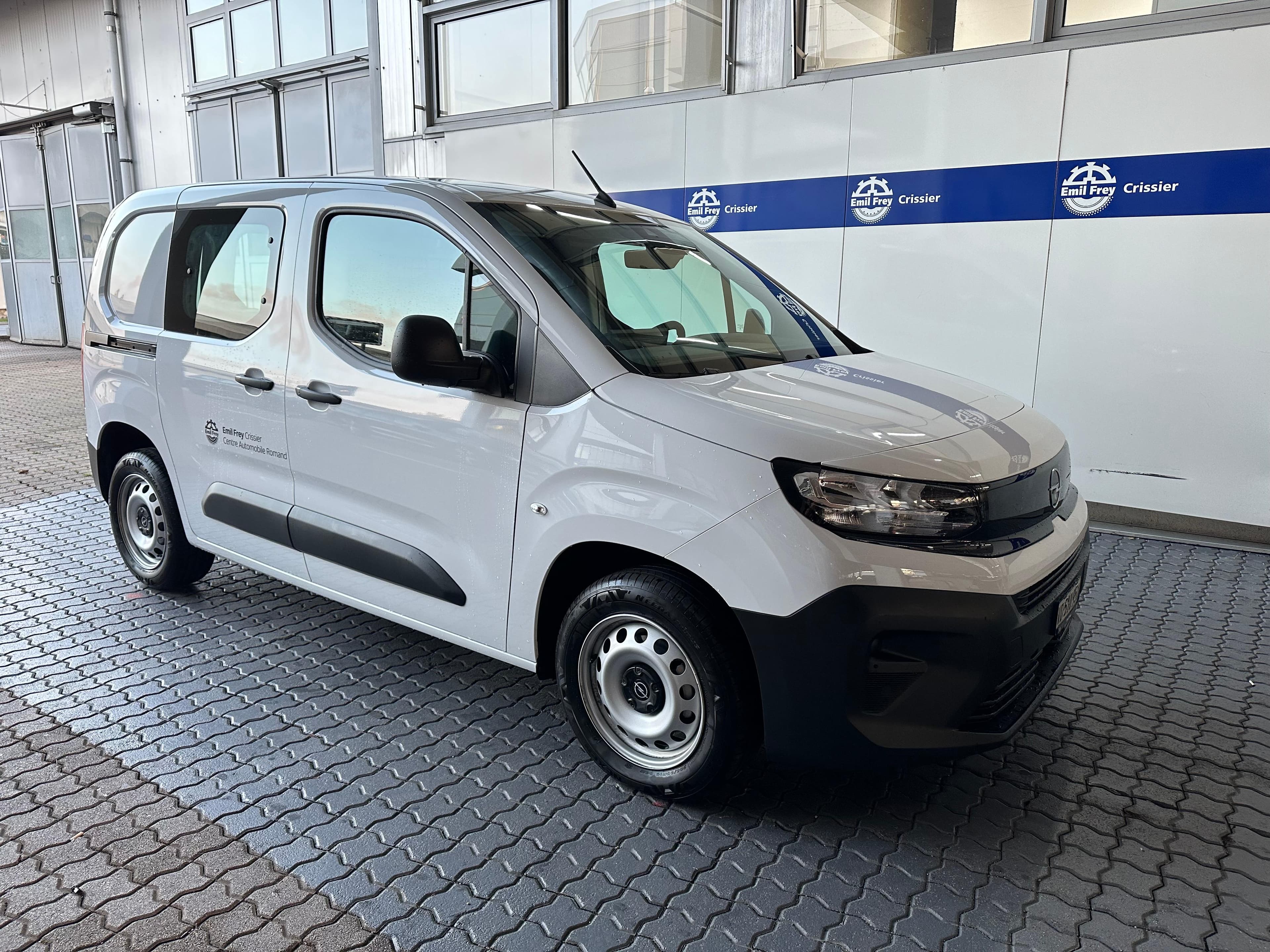 Opel -e Cargo 2.4 t Electric - Vorschau 2