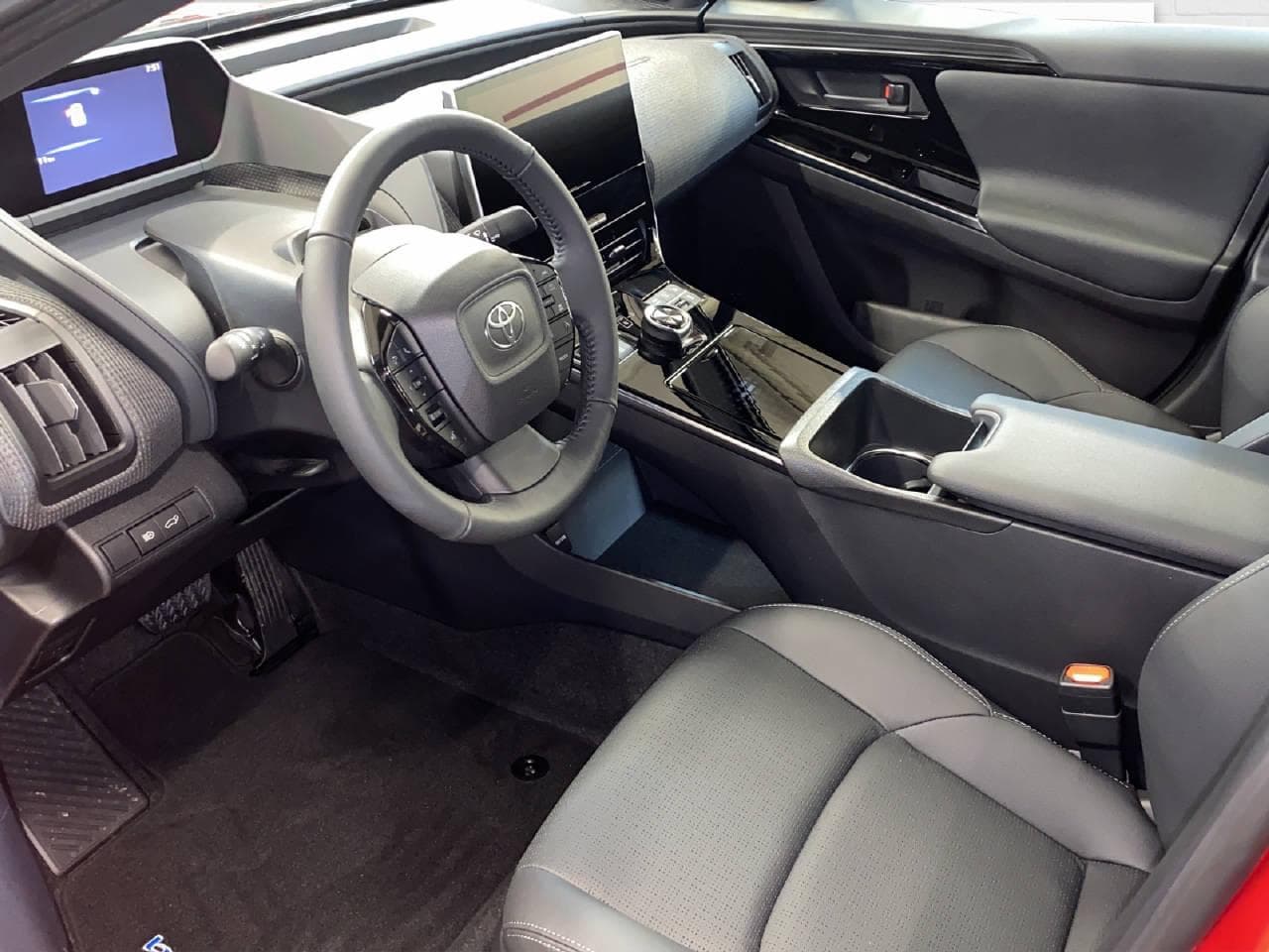 Toyota bZ4X Premium AWD - Vorschau 5