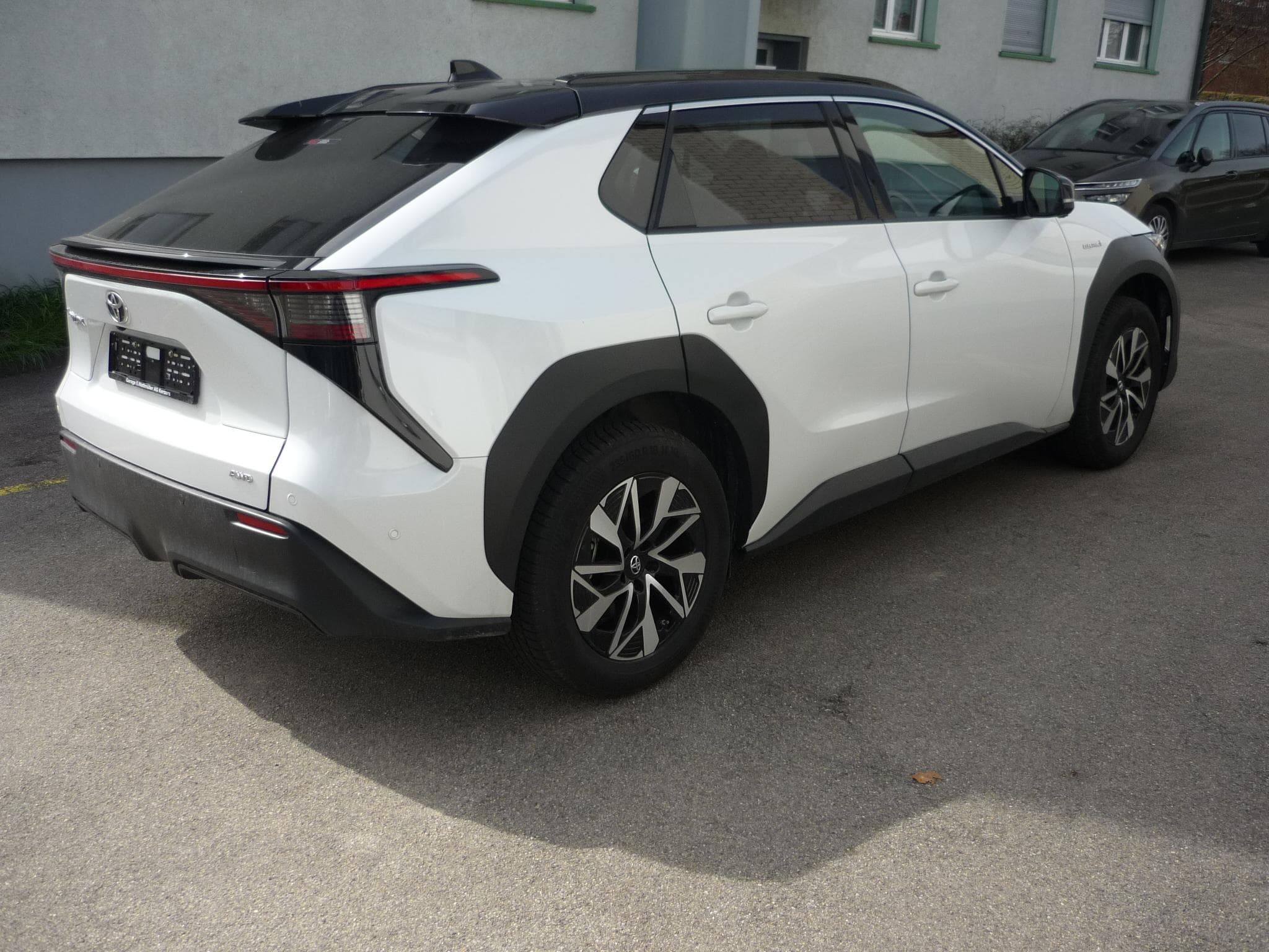 Toyota bZ4X Premium AWD - Vorschau 4