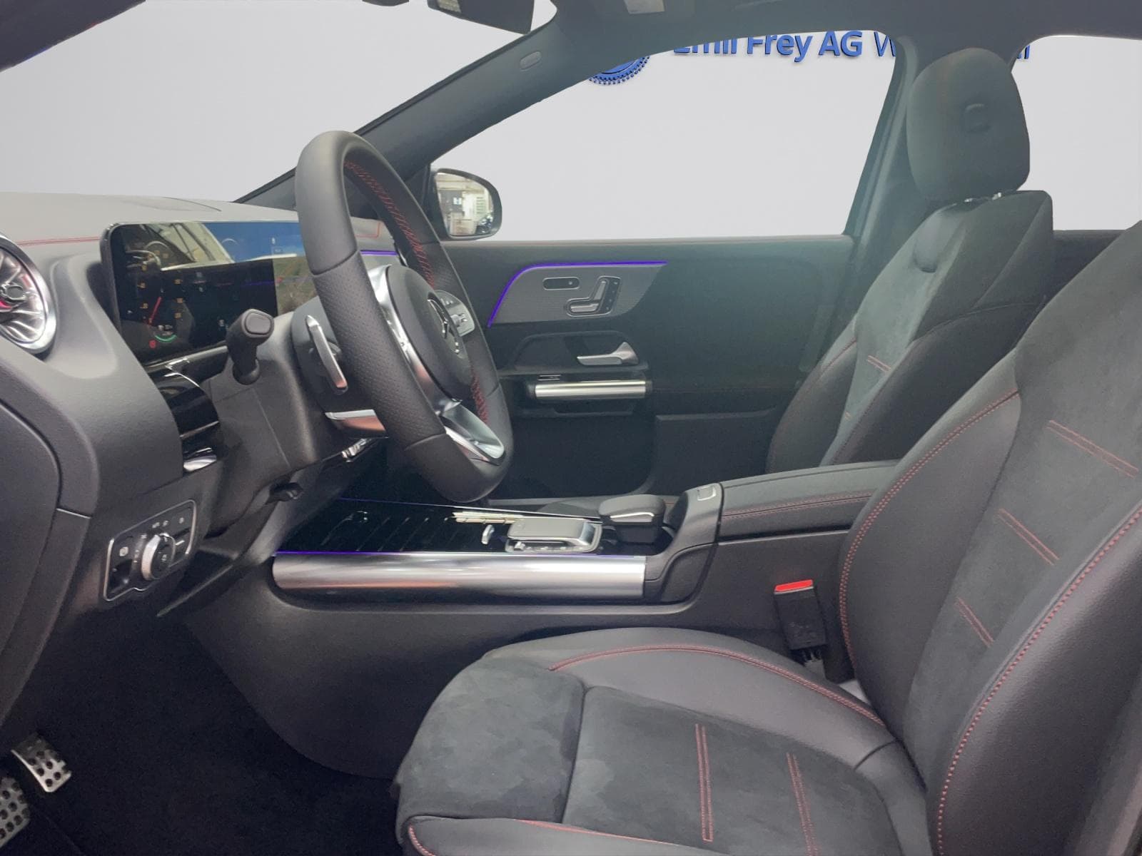 Mercedes-Benz EQA 300 4MATIC AMG Line - Vorschau 5