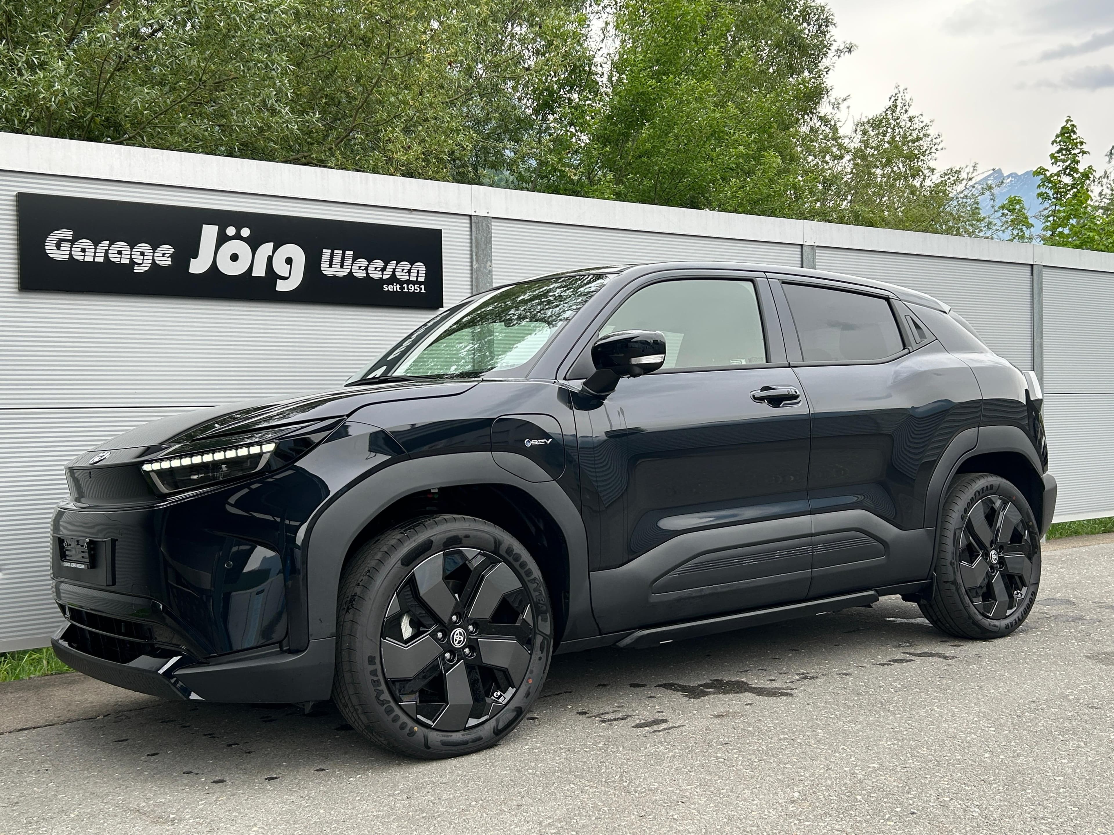 Toyota Urban Cruiser Premium AWD - Bild 1