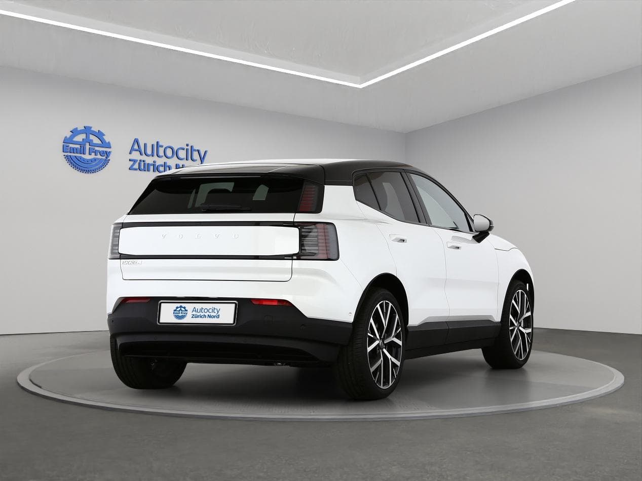 Volvo EX30 E60 Twin Ultra Performance AWD - Vorschau 3