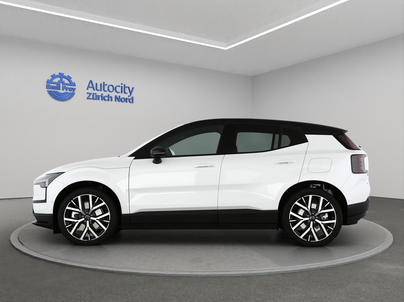 Volvo EX30 E60 Twin Ultra Performance AWD - Vorschau 4