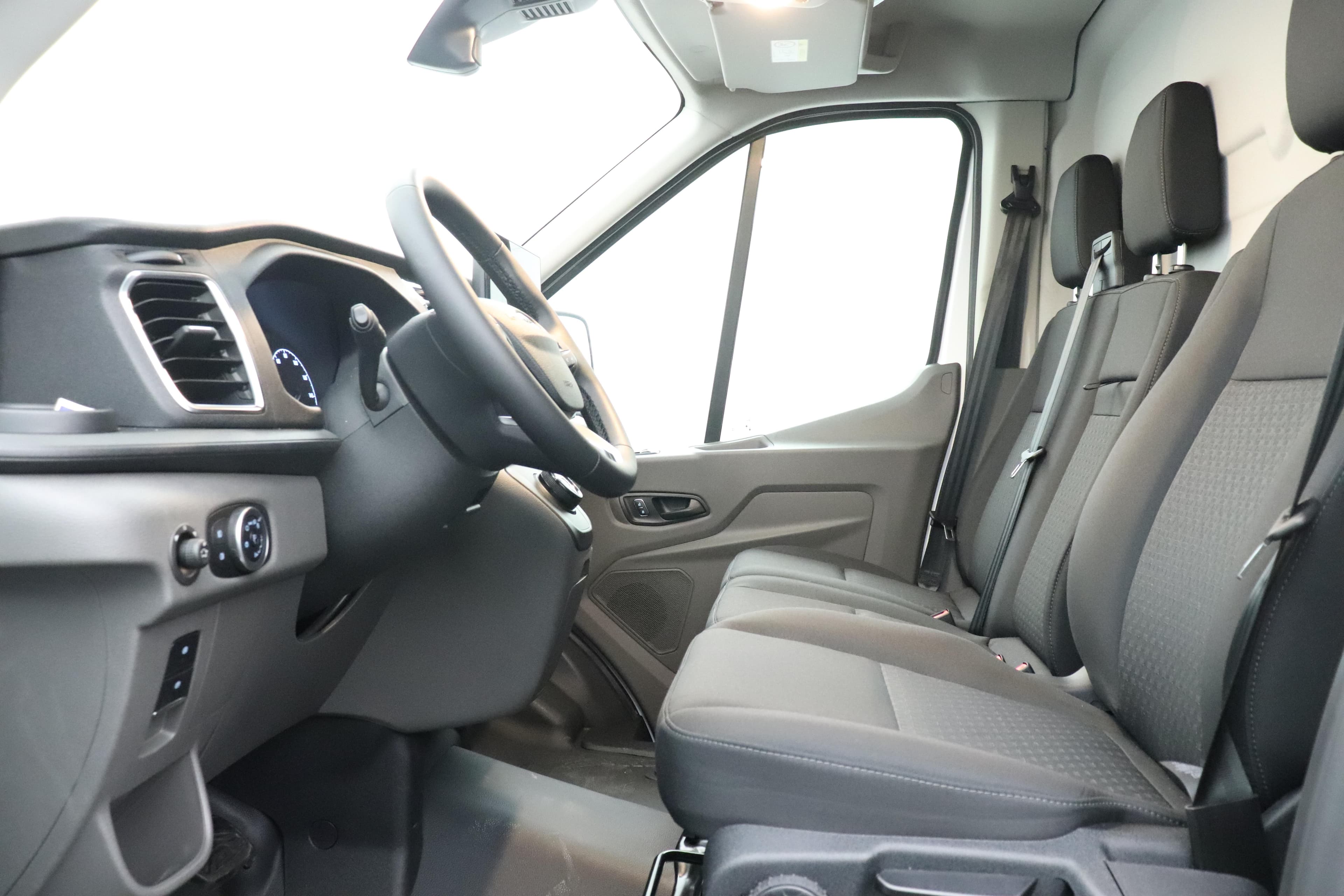 Ford E-Transit Van 350 L2H2 68kWh Trend - Vorschau 4