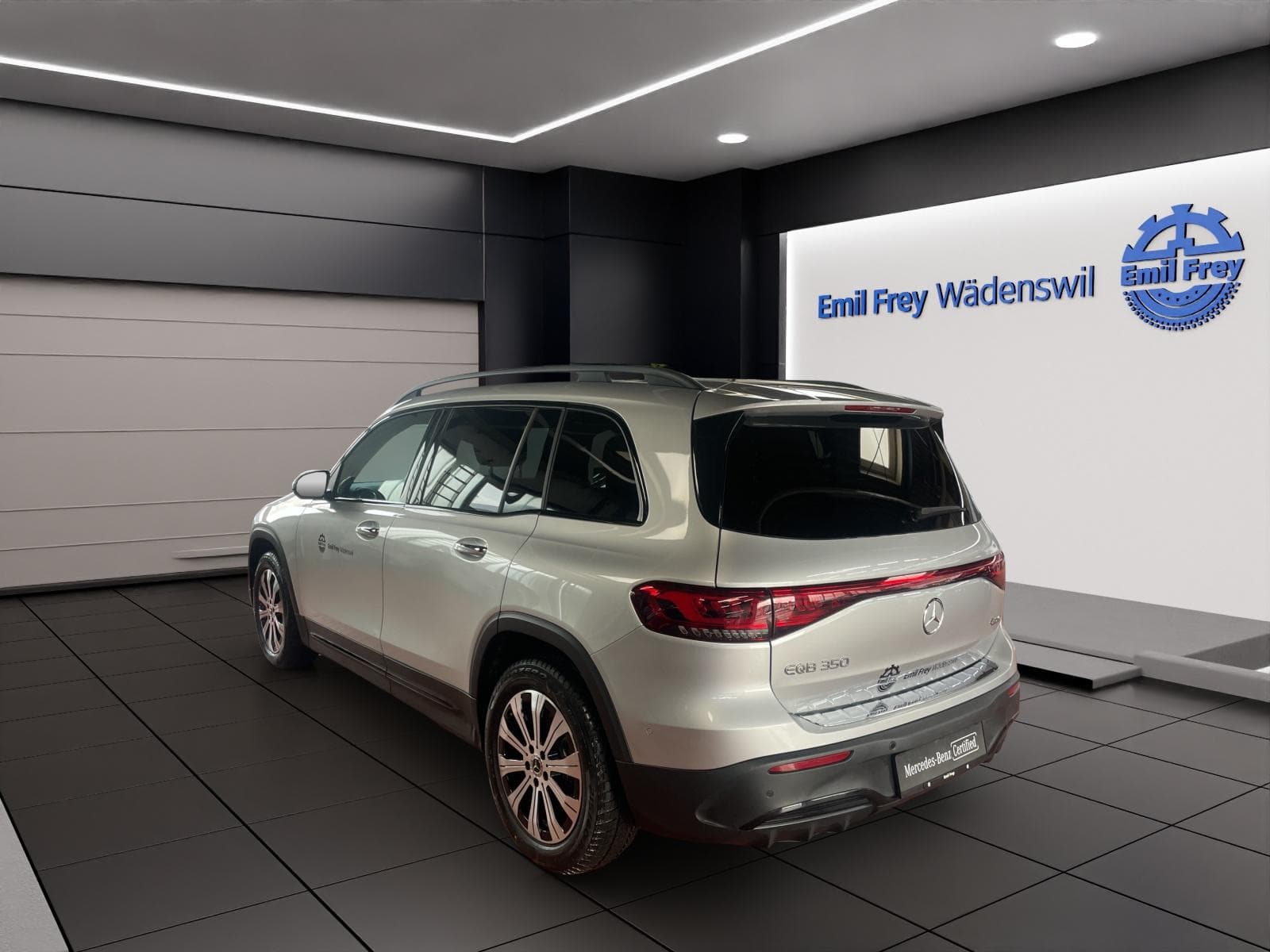 Mercedes-Benz EQB 350 4MATIC Swiss Star AMG Line - Vorschau 3