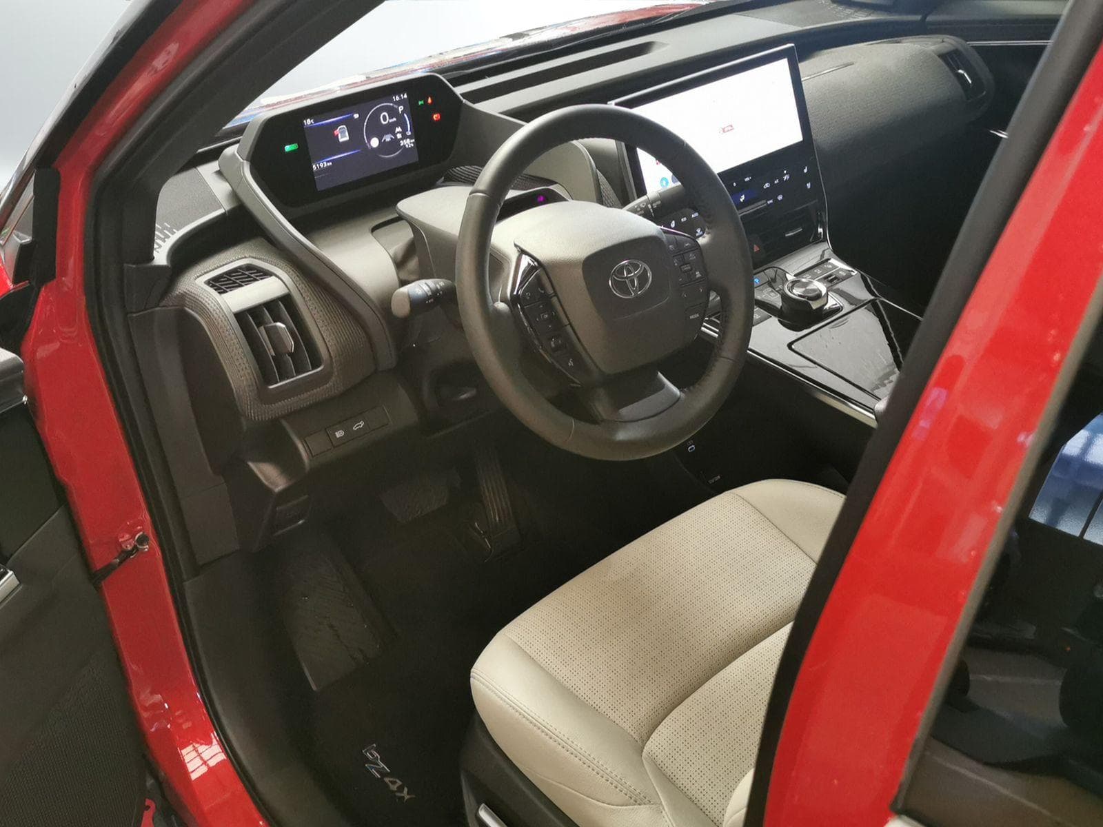 Toyota bZ4X 6.6 kw OBC Premium AWD - Vorschau 4