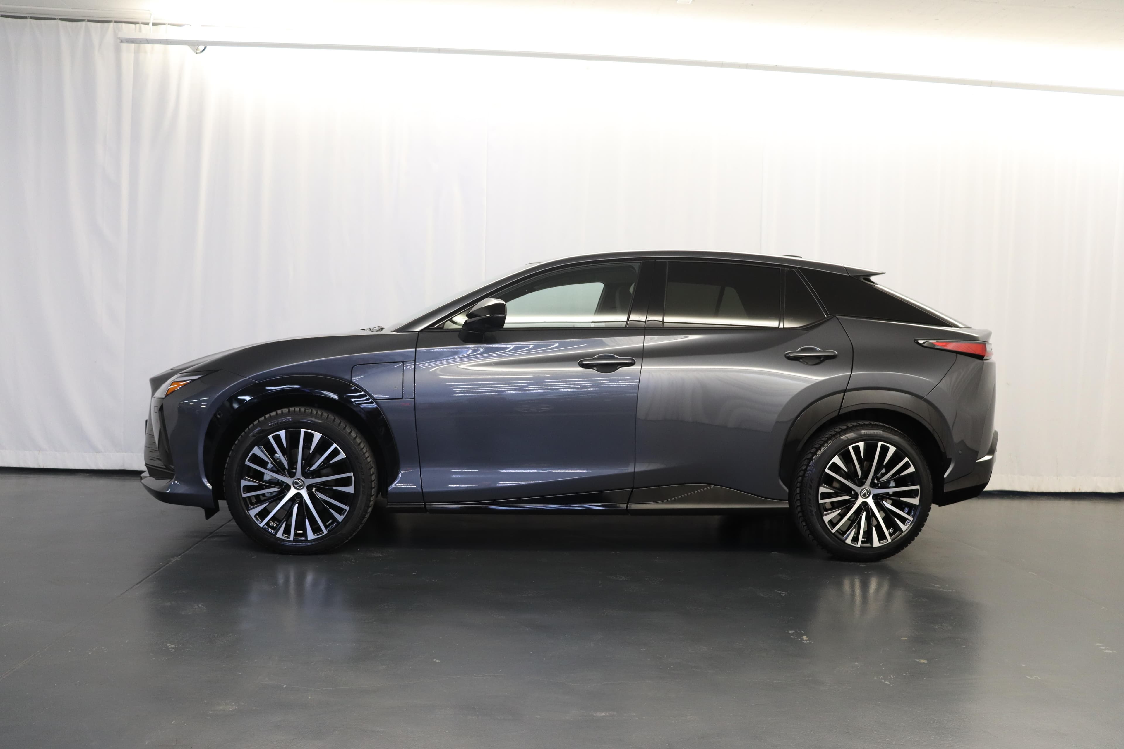 Lexus RZ 450e Excellence - Vorschau 4