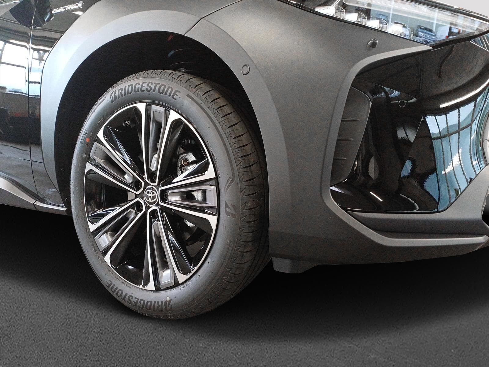 Toyota bZ4X Premium AWD - Vorschau 5