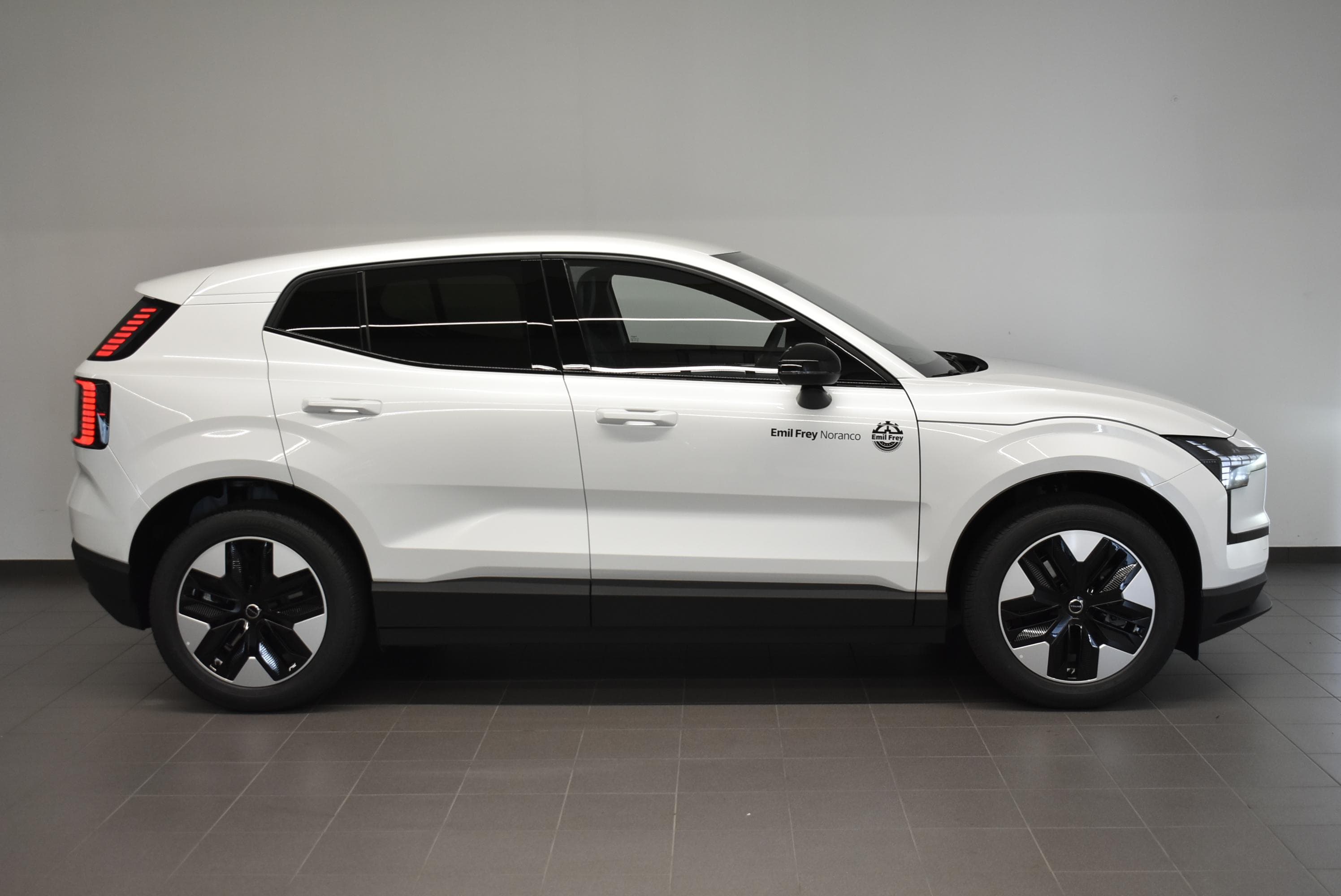 Volvo EX30 E60 Core - Vorschau 5