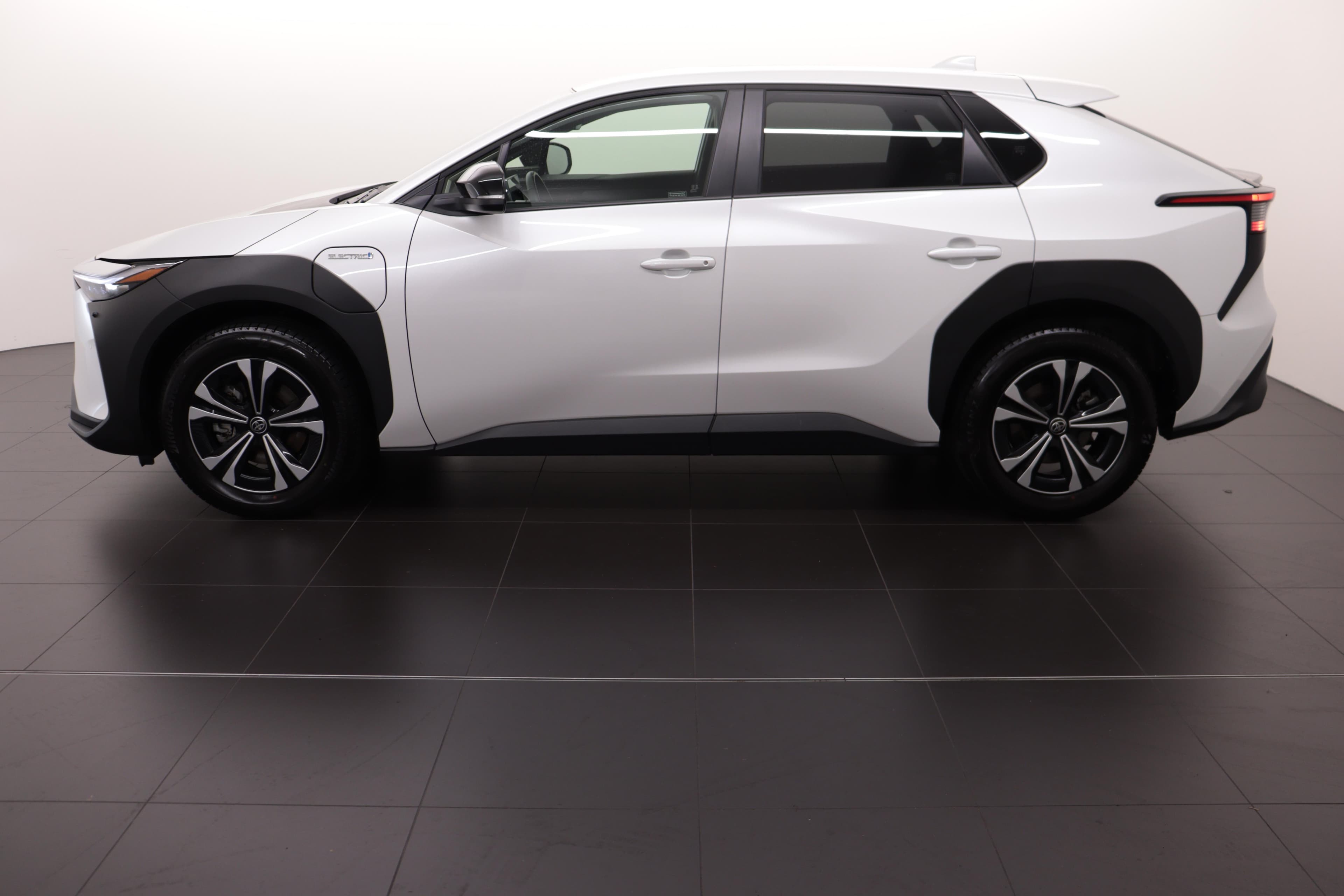 Toyota bZ4X Style AWD - Vorschau 4