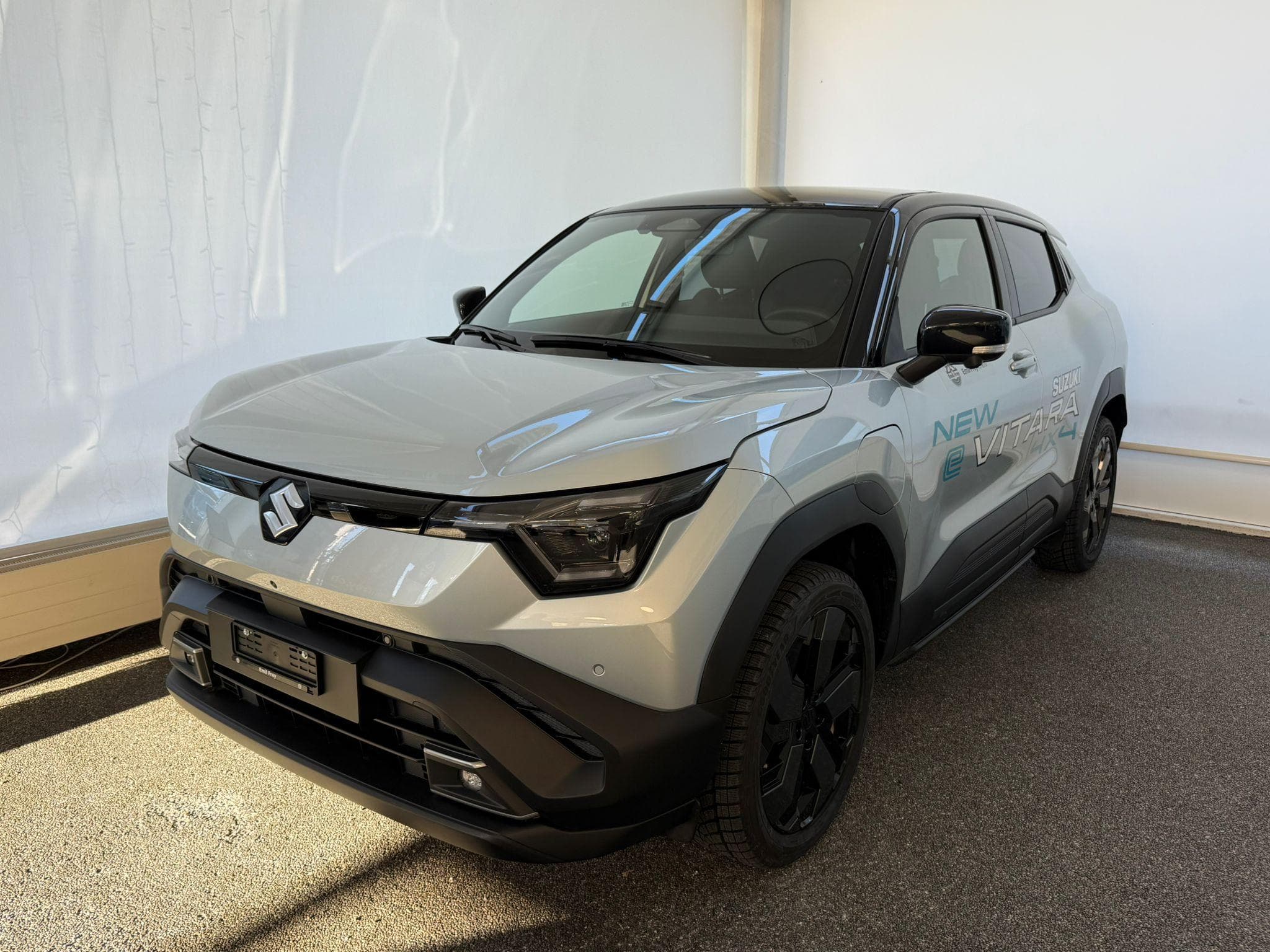 Suzuki e Vitara Compact Top 4x4 - Bild 1