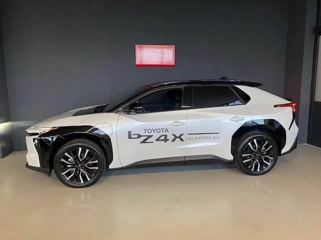 Toyota bZ4X Premium AWD - Bild 1