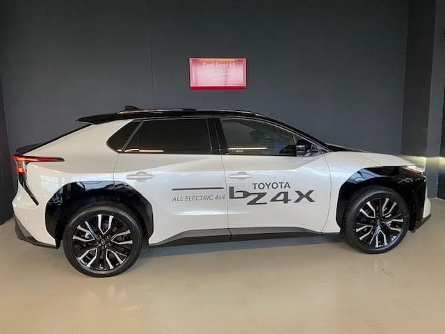 Toyota bZ4X Premium AWD - Vorschau 4