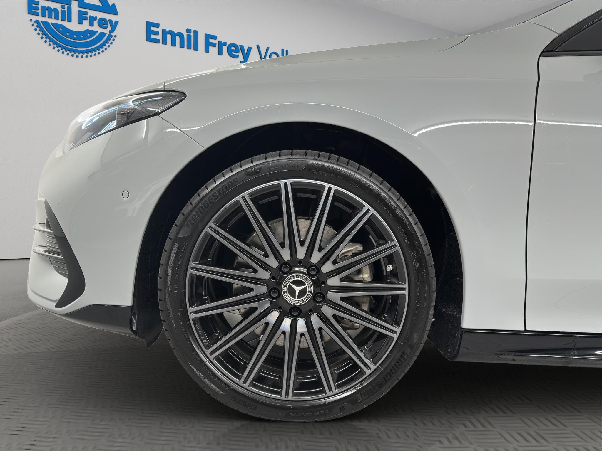 Mercedes-Benz CLA 350 AMG Line 4matic - Vorschau 4