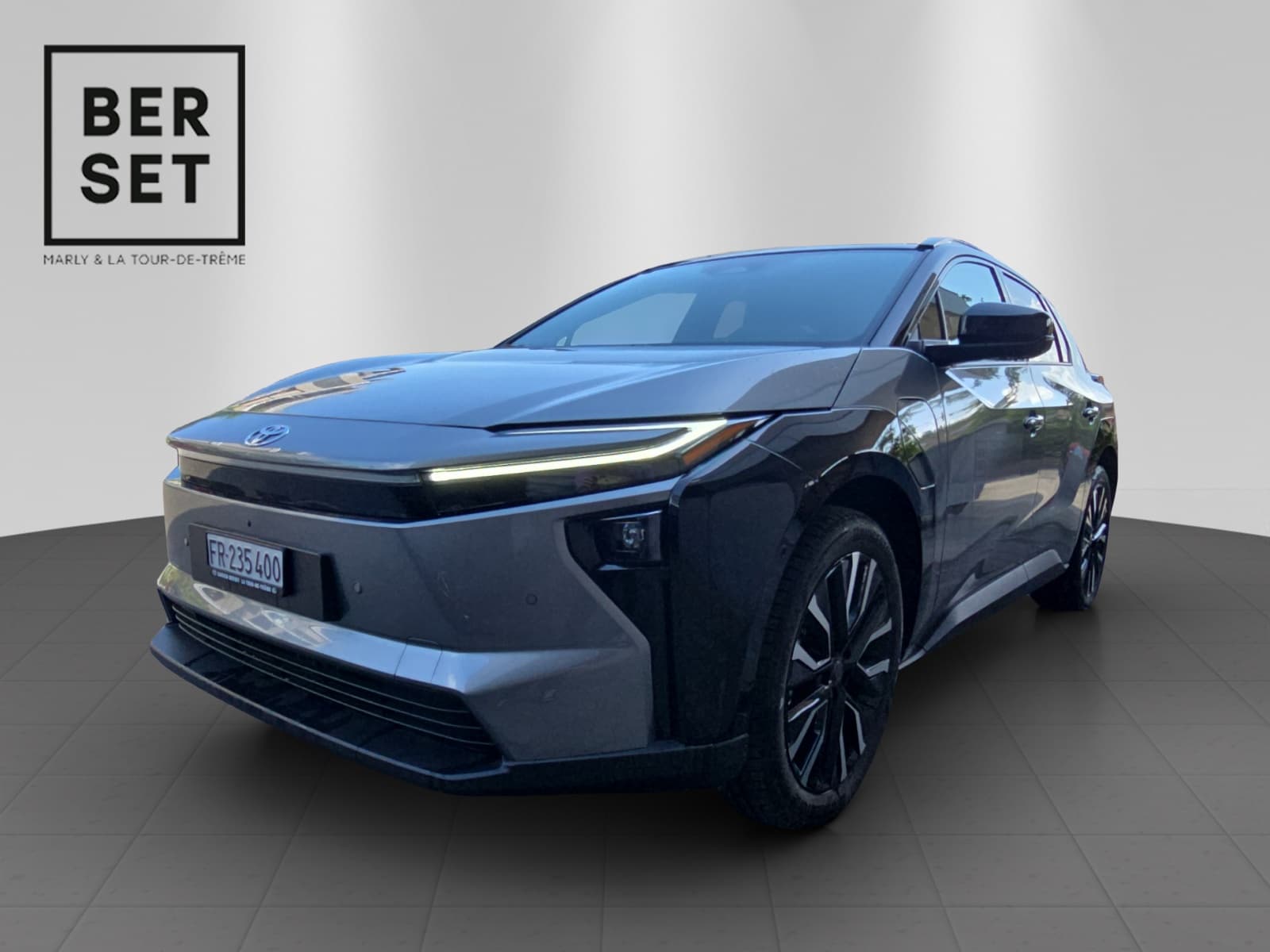 Toyota bZ4X Premium AWD - Bild 1