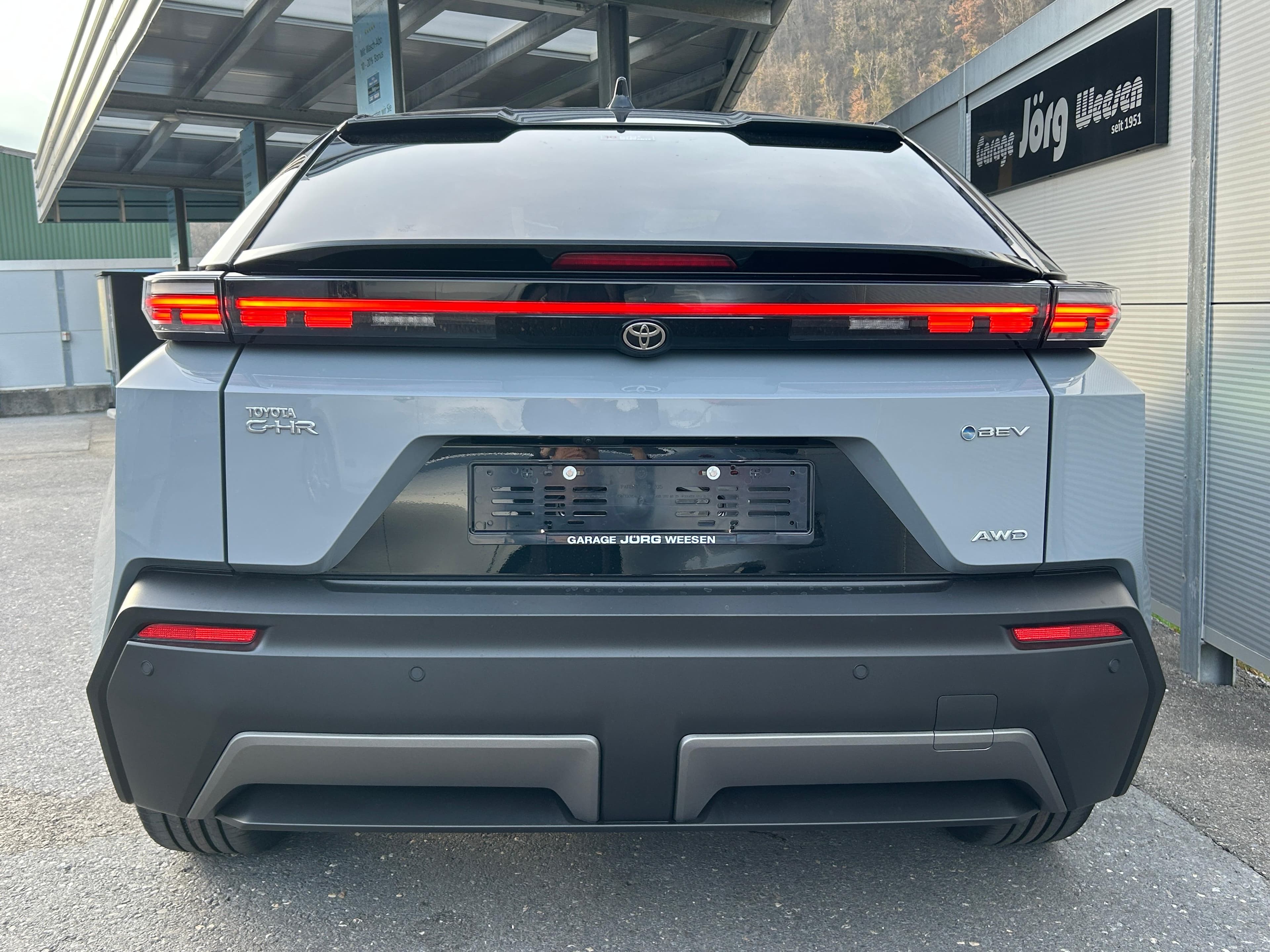 Toyota C-HR+ Premium AWD - Vorschau 5