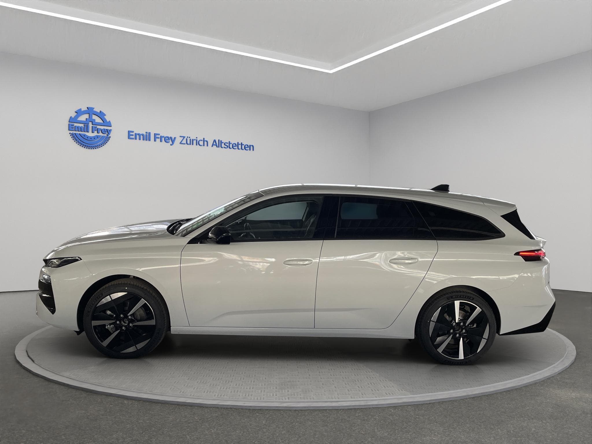 Peugeot 308 SW e-Allure - Vorschau 4