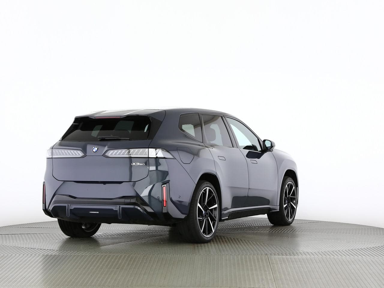 BMW iX3 50 xDrive - Vorschau 2