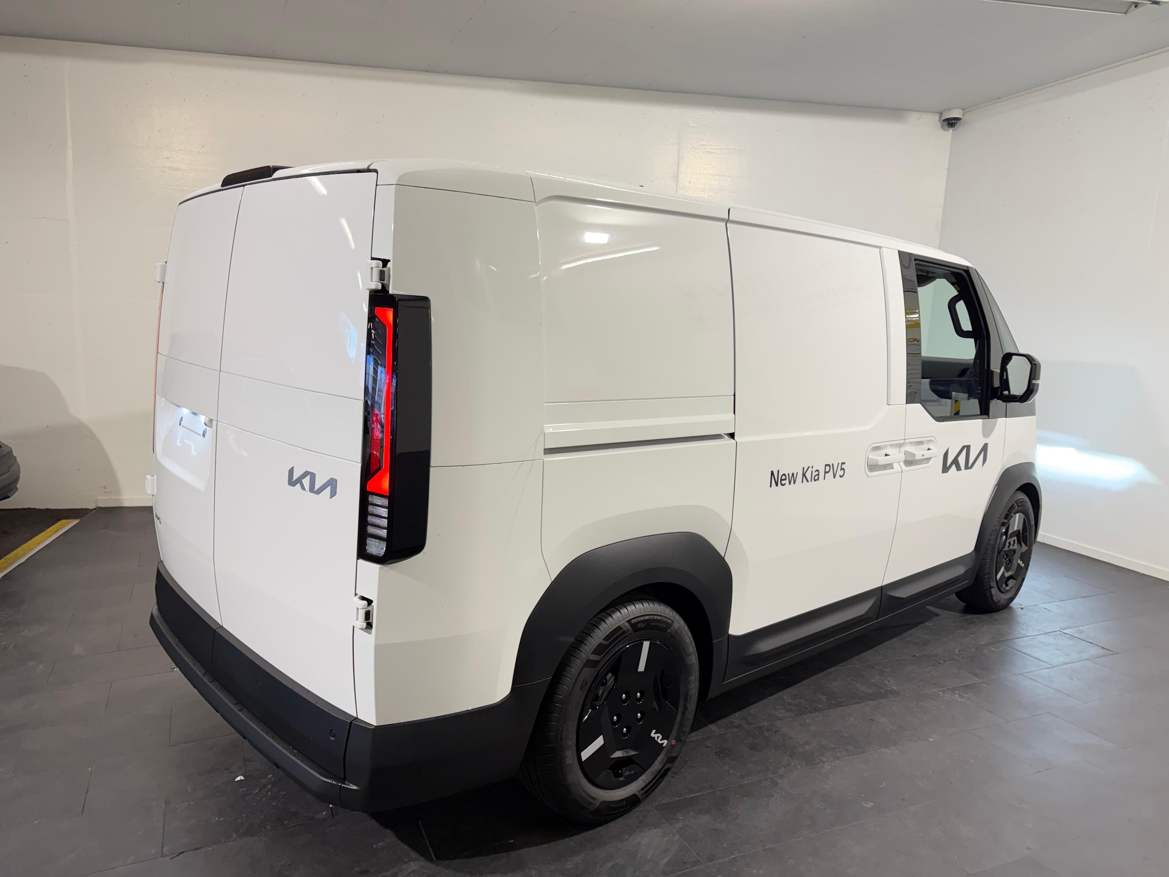 Kia PV5 Cargo 51.5 kWh Essential - Vorschau 2
