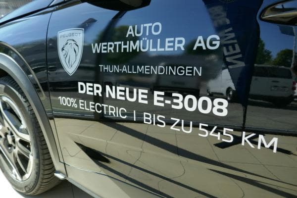 Peugeot 3008 73kWh Allure - Vorschau 4