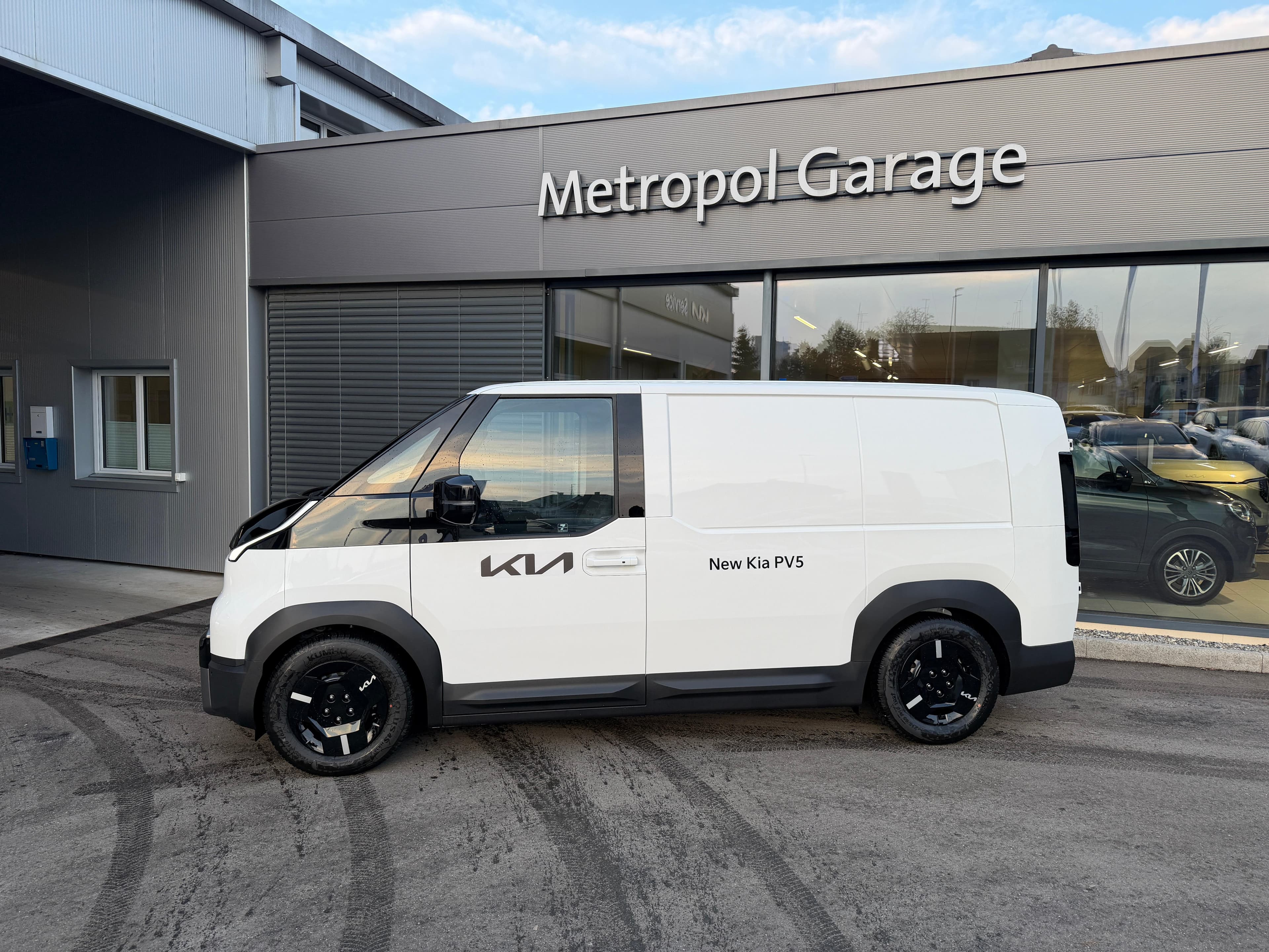 Kia PV5 Cargo 71.2 kWh Plus - Vorschau 2
