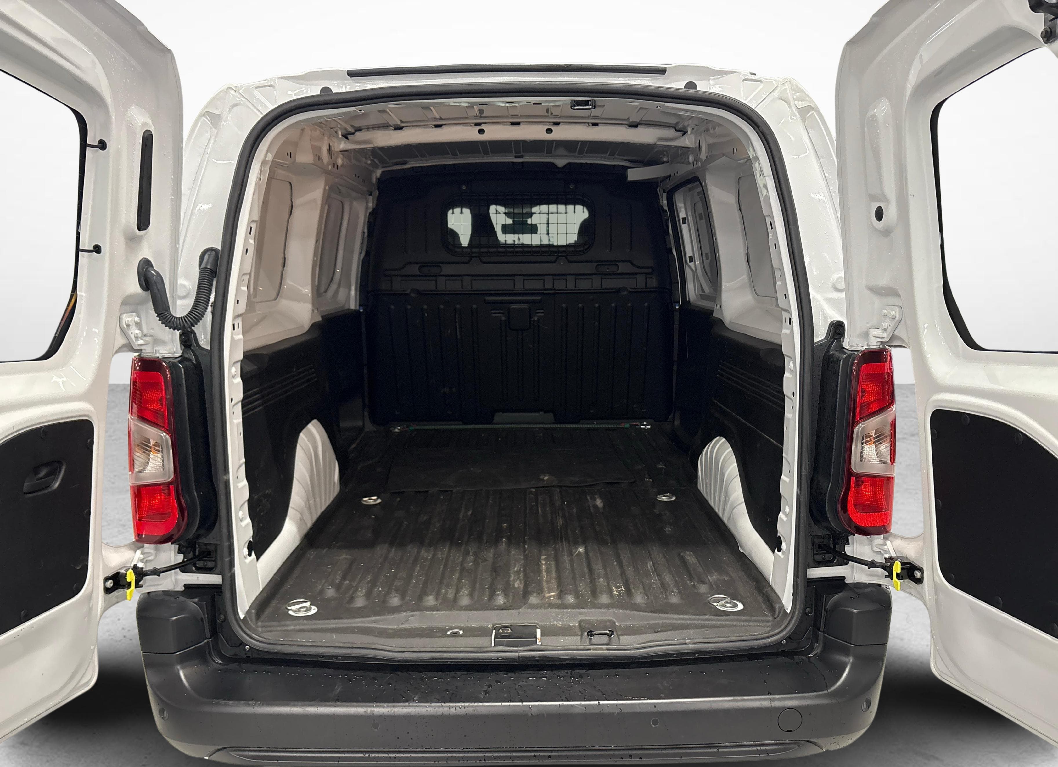 Peugeot e-Partner Kaw. 800 Long 50 kWh Premium - Vorschau 5