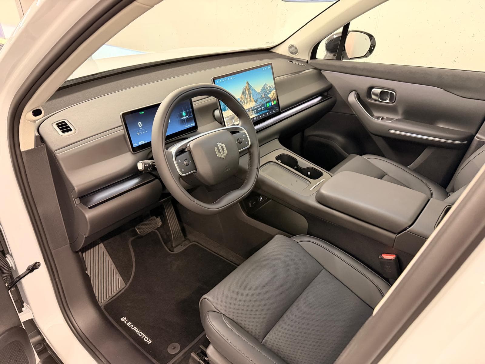 Leapmotor C10 Design AWD - Vorschau 5