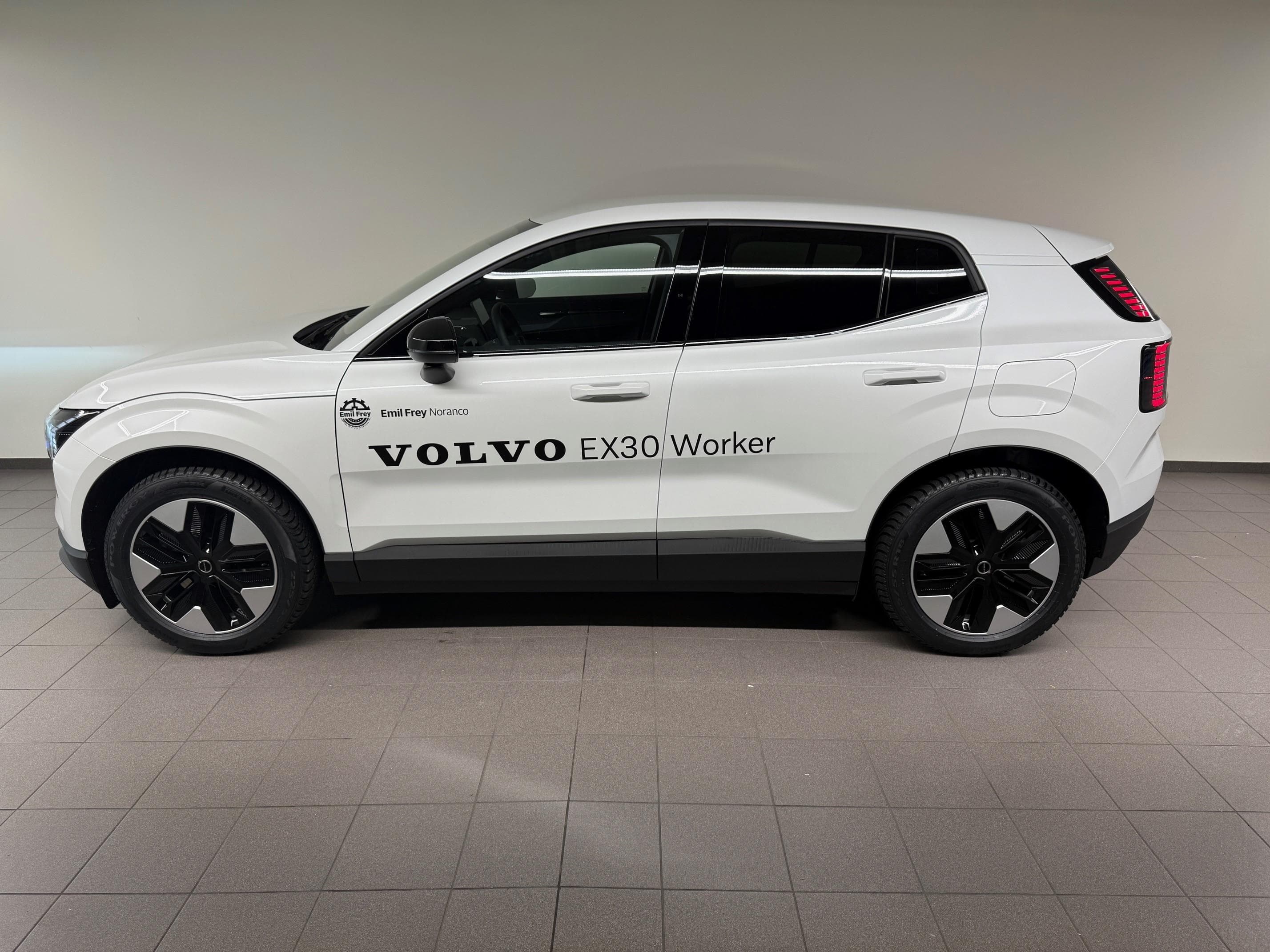 Volvo EX30 E60 Core - Vorschau 3