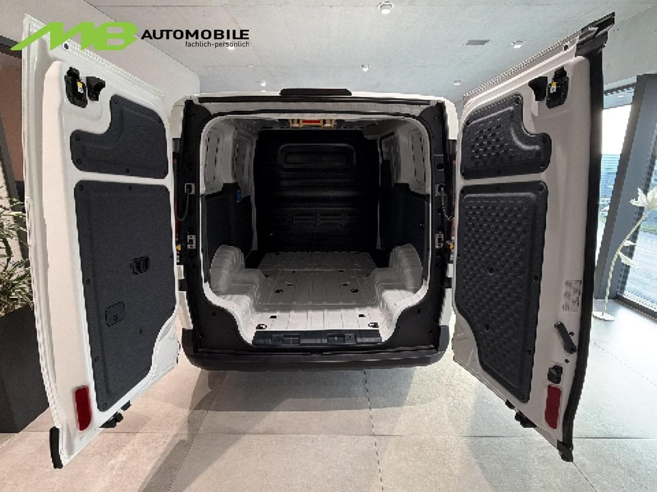 Kia PV5 Cargo 51.5 kWh Plus - Vorschau 5