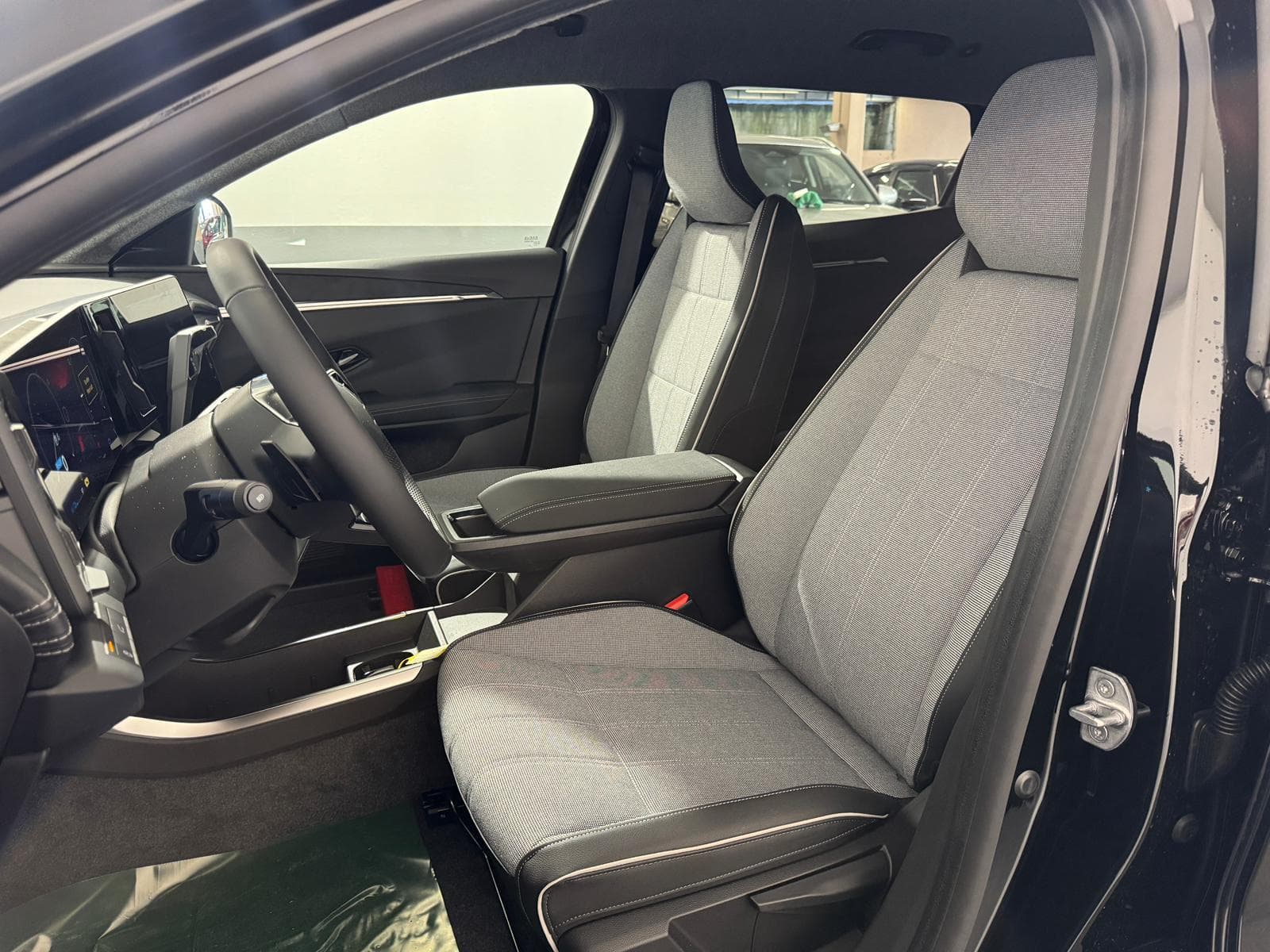 Mitsubishi Eclipse Cross Intense - Vorschau 3