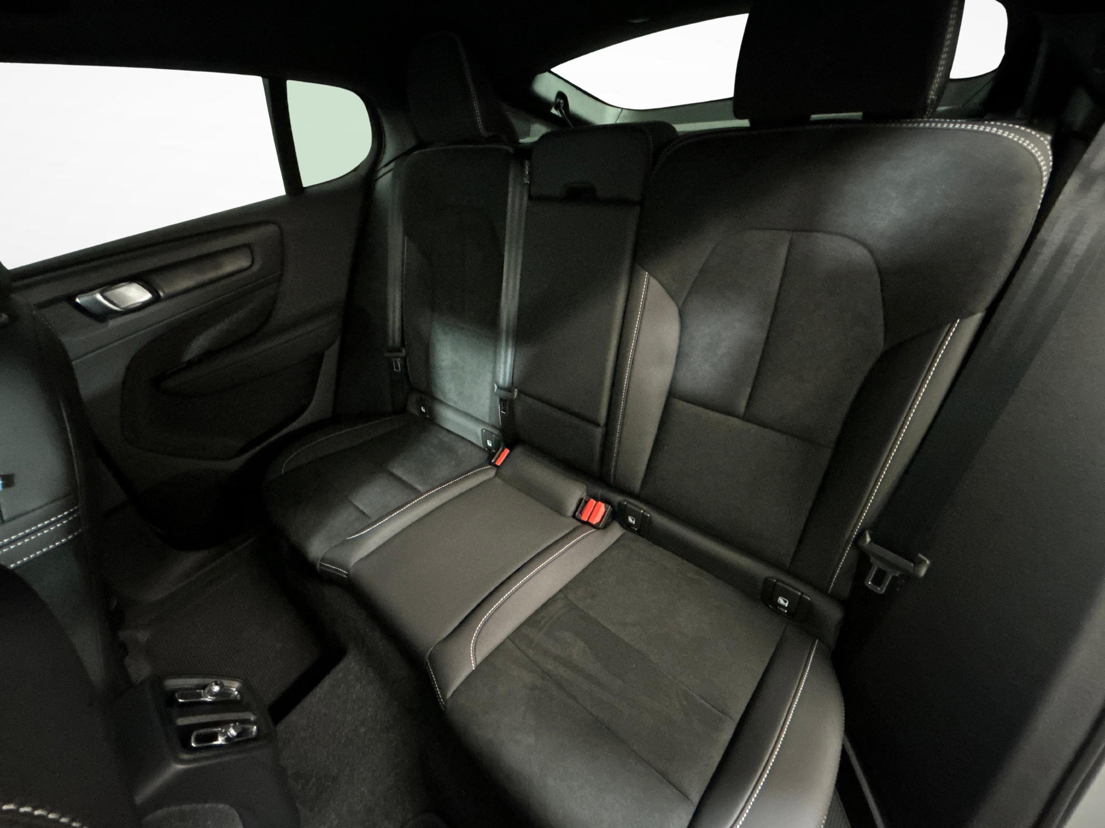 Volvo C40 P8 Twin Recharge Ultimate AWD - Vorschau 5