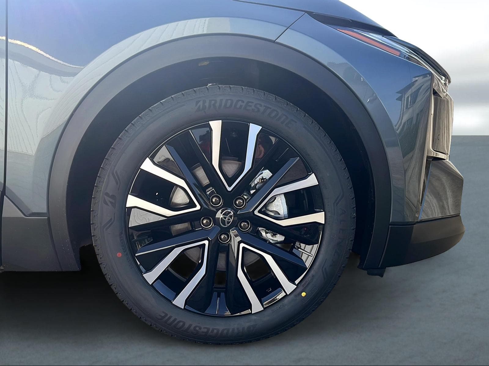 Toyota C-HR+ Style AWD - Vorschau 5
